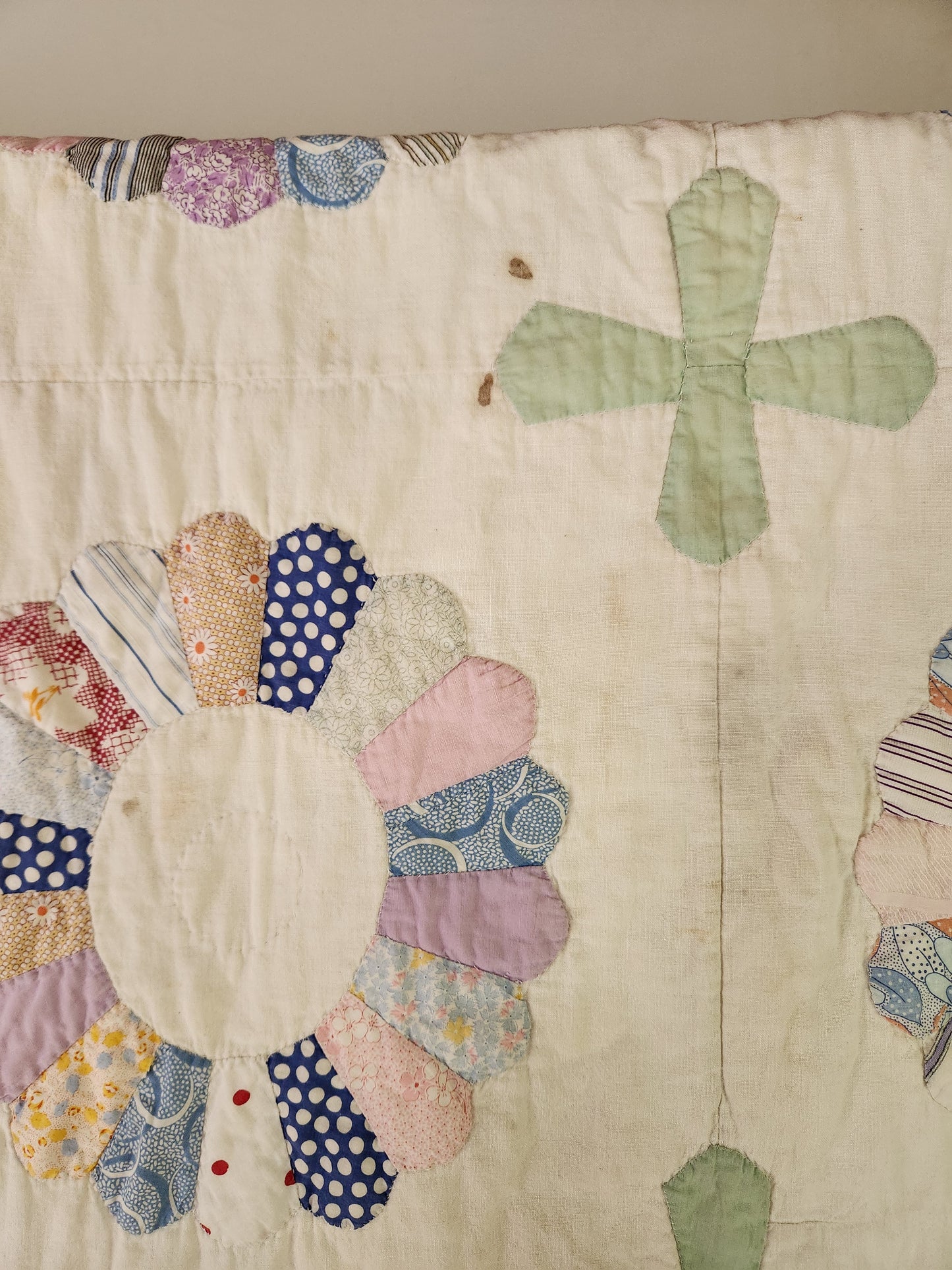 Vintage Dresden Plate Applique Quilt c1930