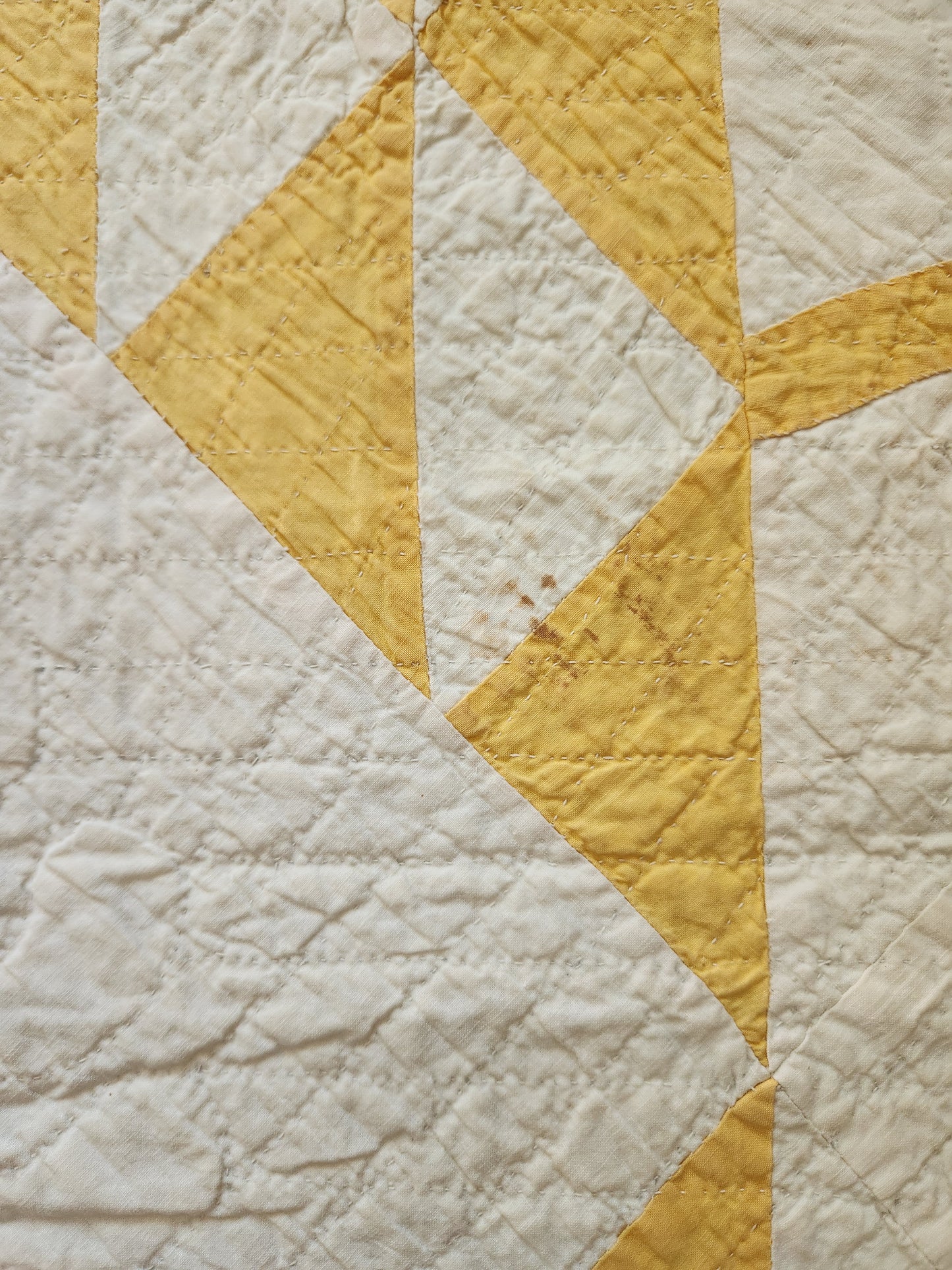Vintage Yellow Baskets Quilt