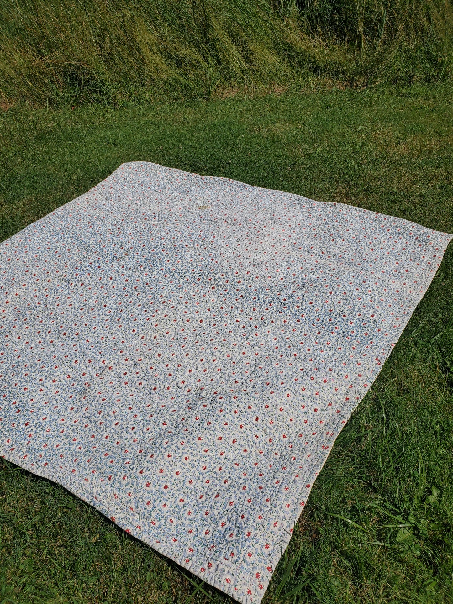 Vintage Dresden Plate Quilt c1940