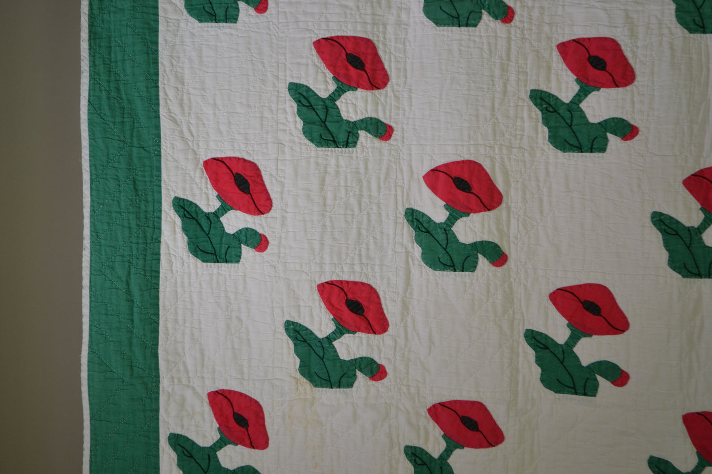 Vintage Poppy Applique Quilt ca 1940