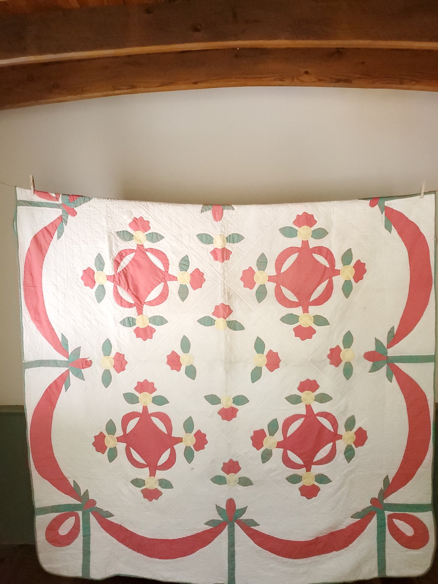 Vintage Applique Quilt, ca 1930