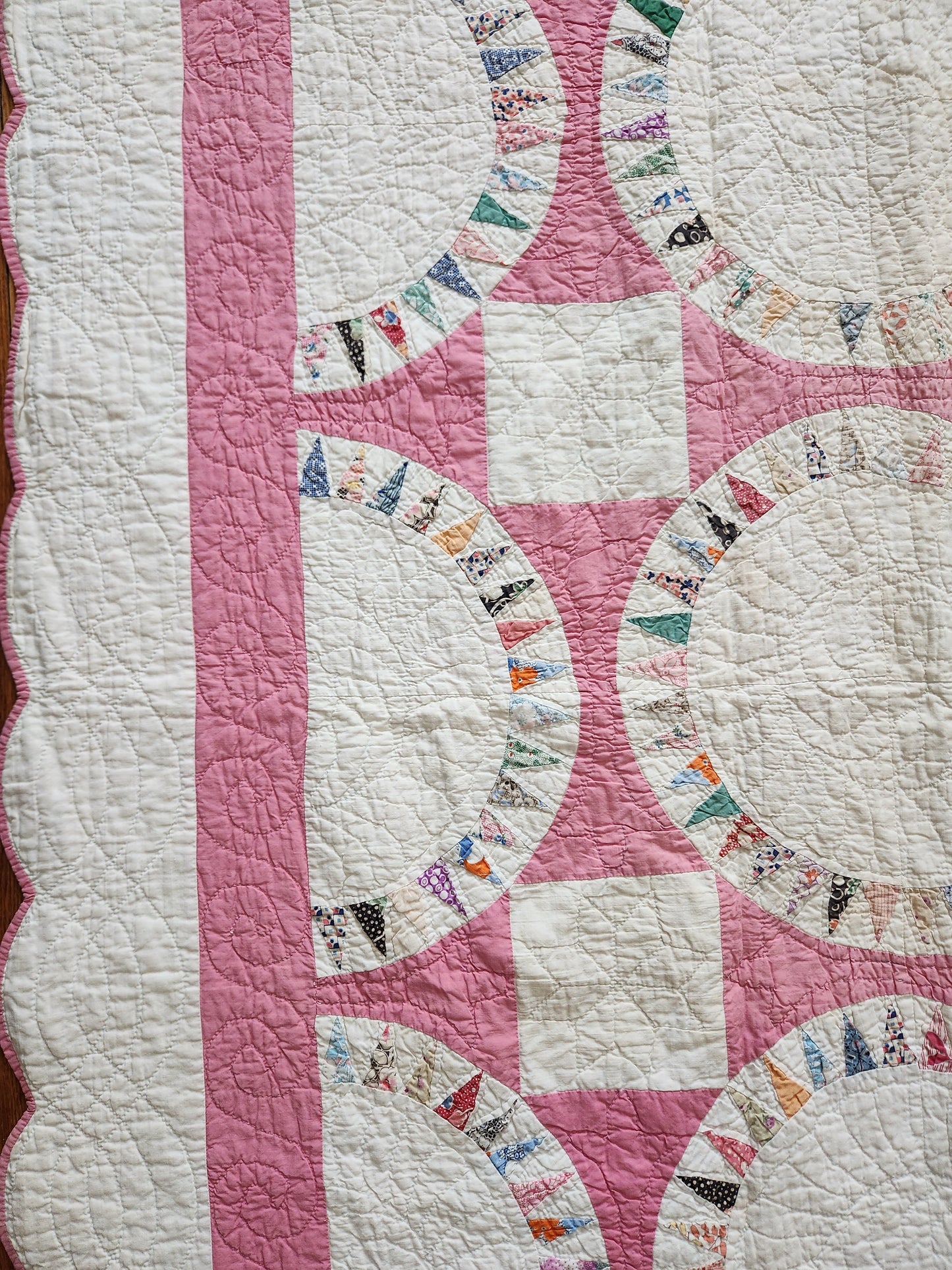Vintage Pink & White Sunflower Quilt c1930