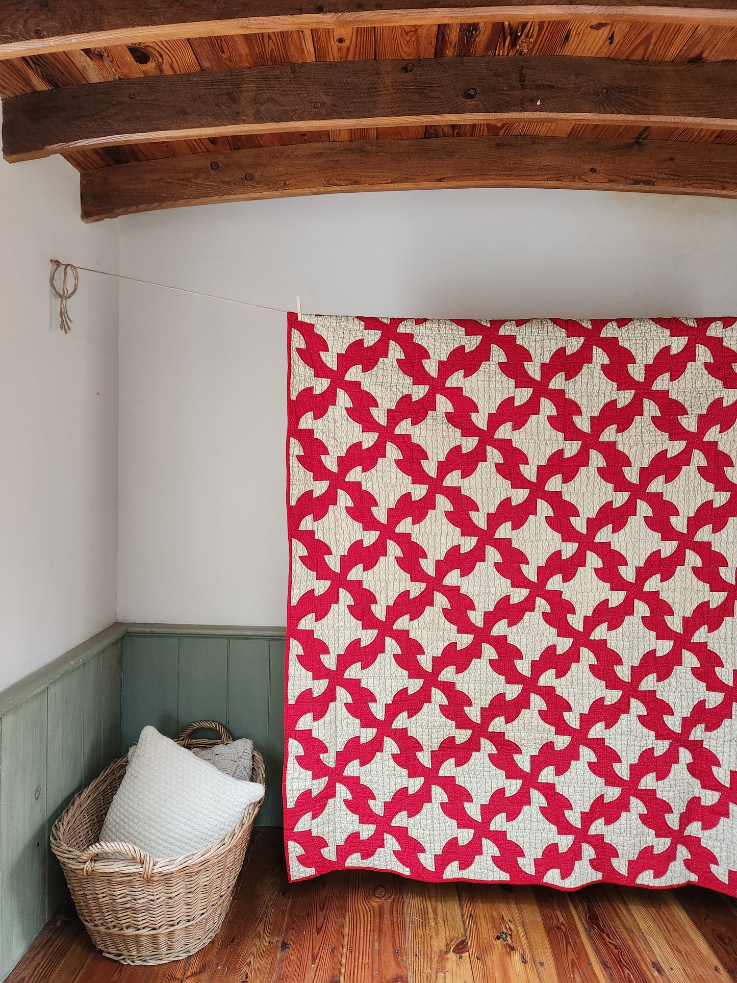 Antique Red & Green Drunkard's Path Quilt ca 1900