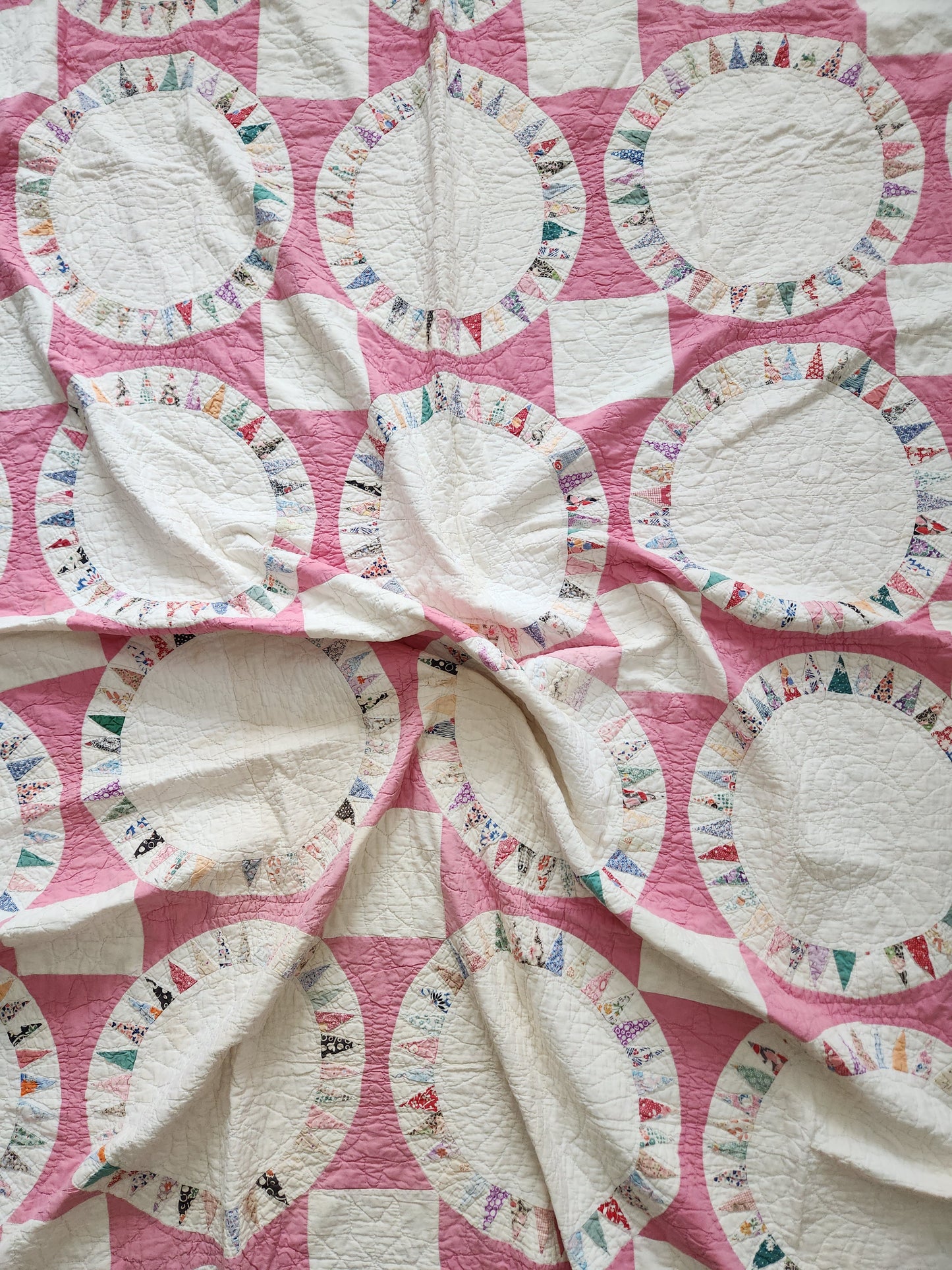 Vintage Pink & White Sunflower Quilt c1930