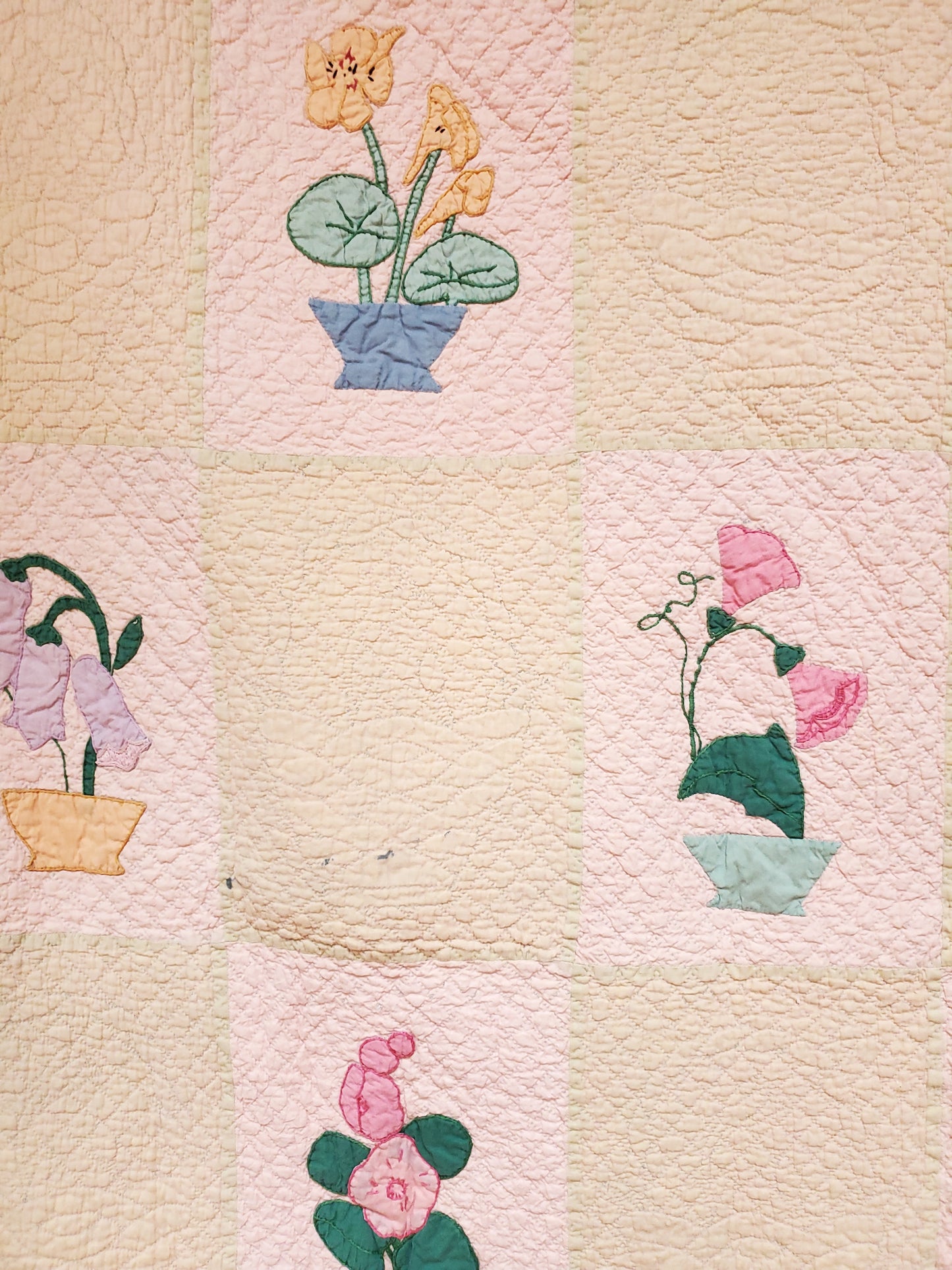 Vintage Flower Vignettes Quilt, ca 1940