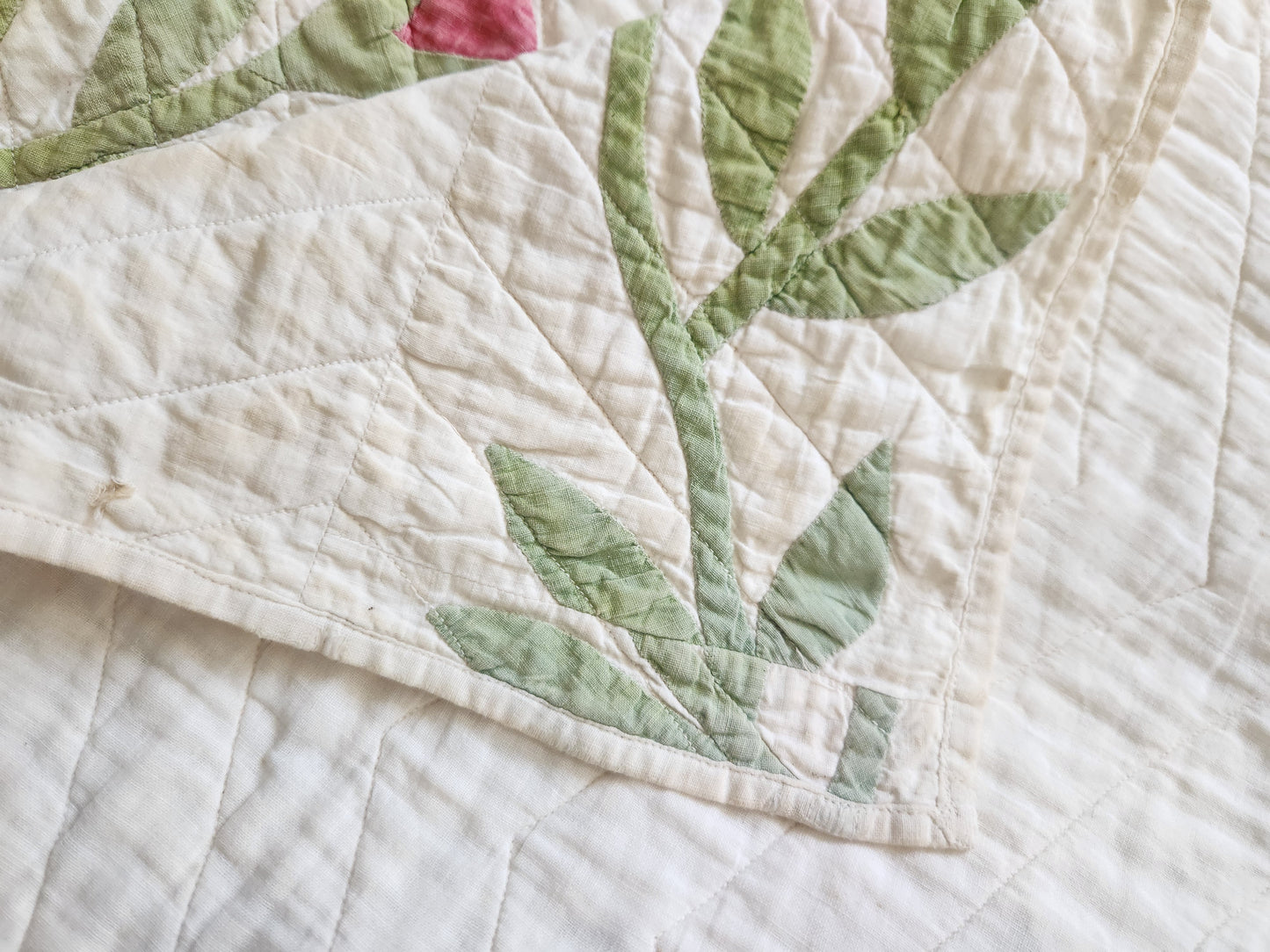 Antique Trailing Rose Crib Quilt
