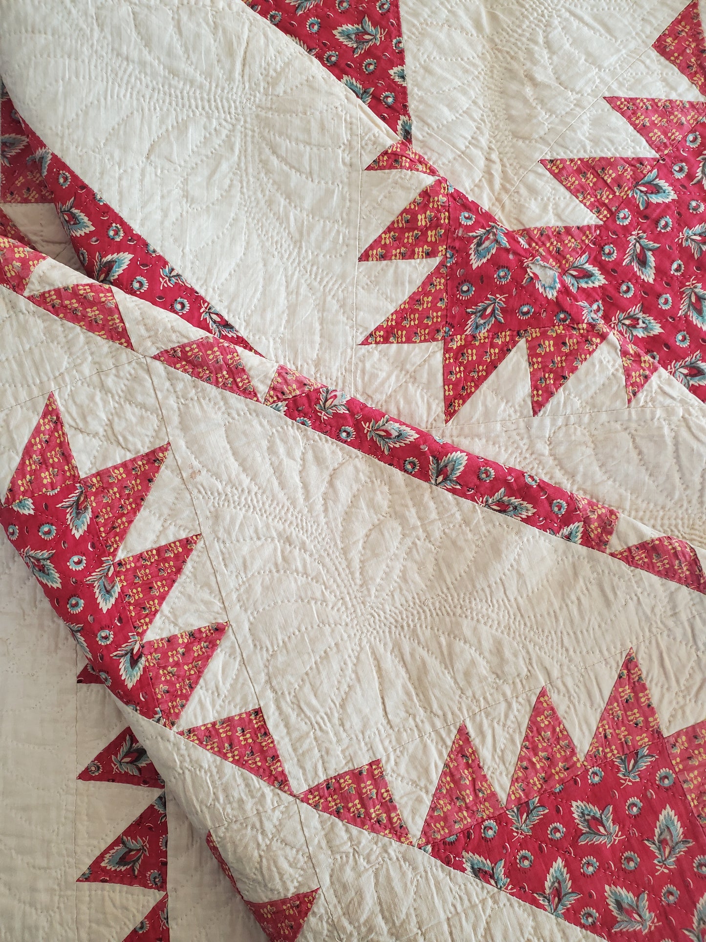 Mid 19th Century Red and White Antique Delectable Mountain Quilt