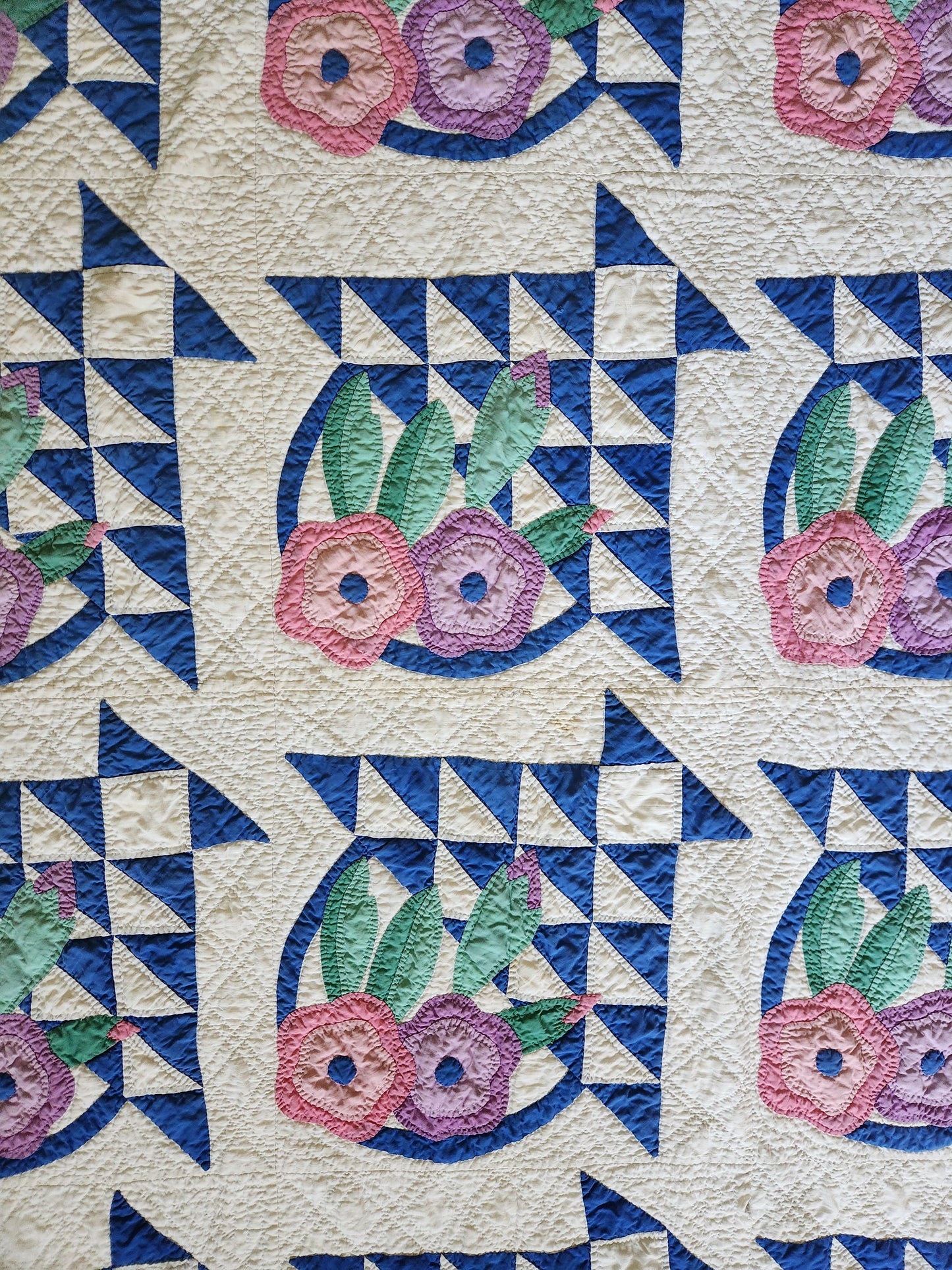 Rose Basket Quilt with Flying Geese Border c1940