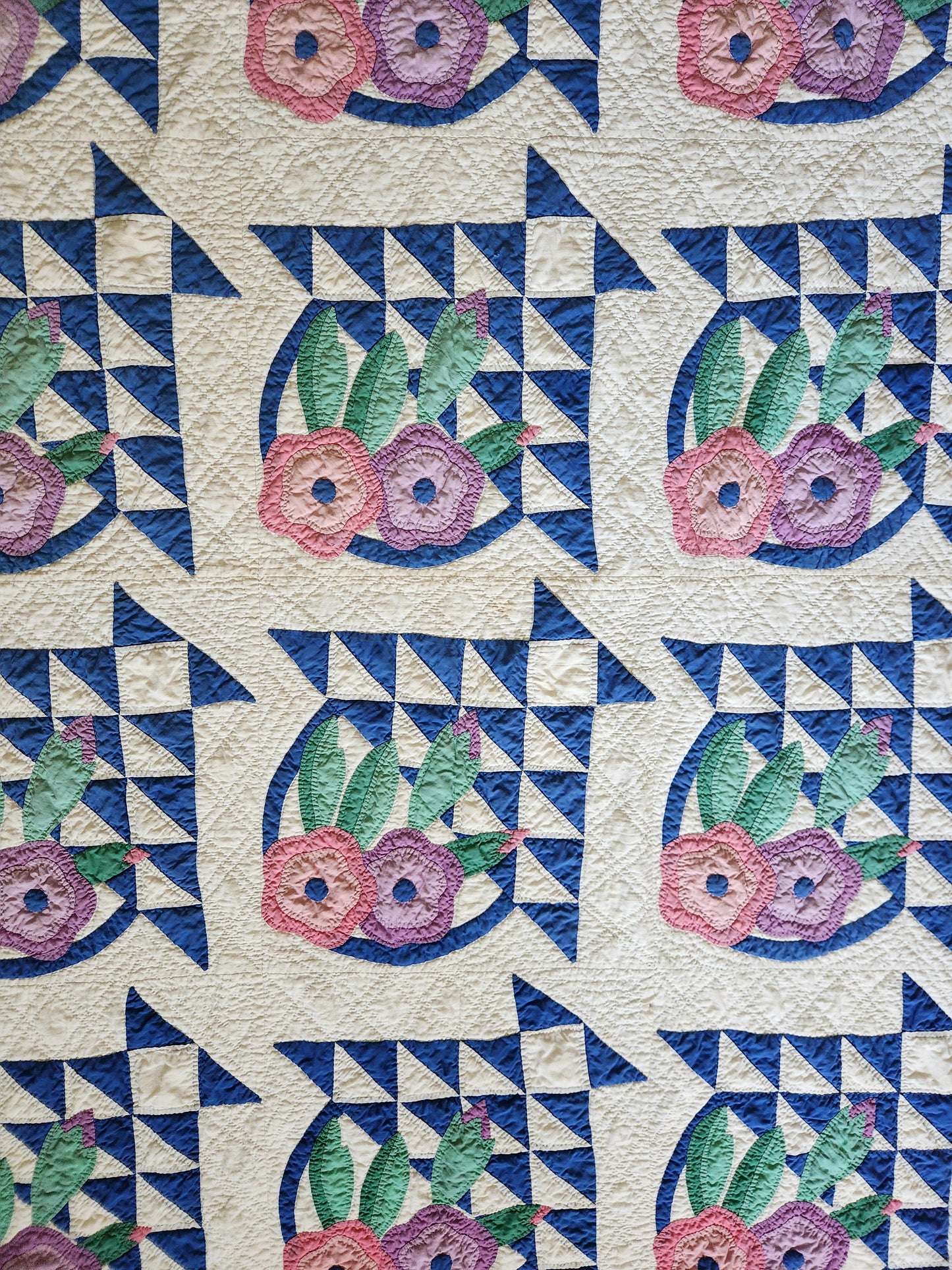 Rose Basket Quilt with Flying Geese Border c1940