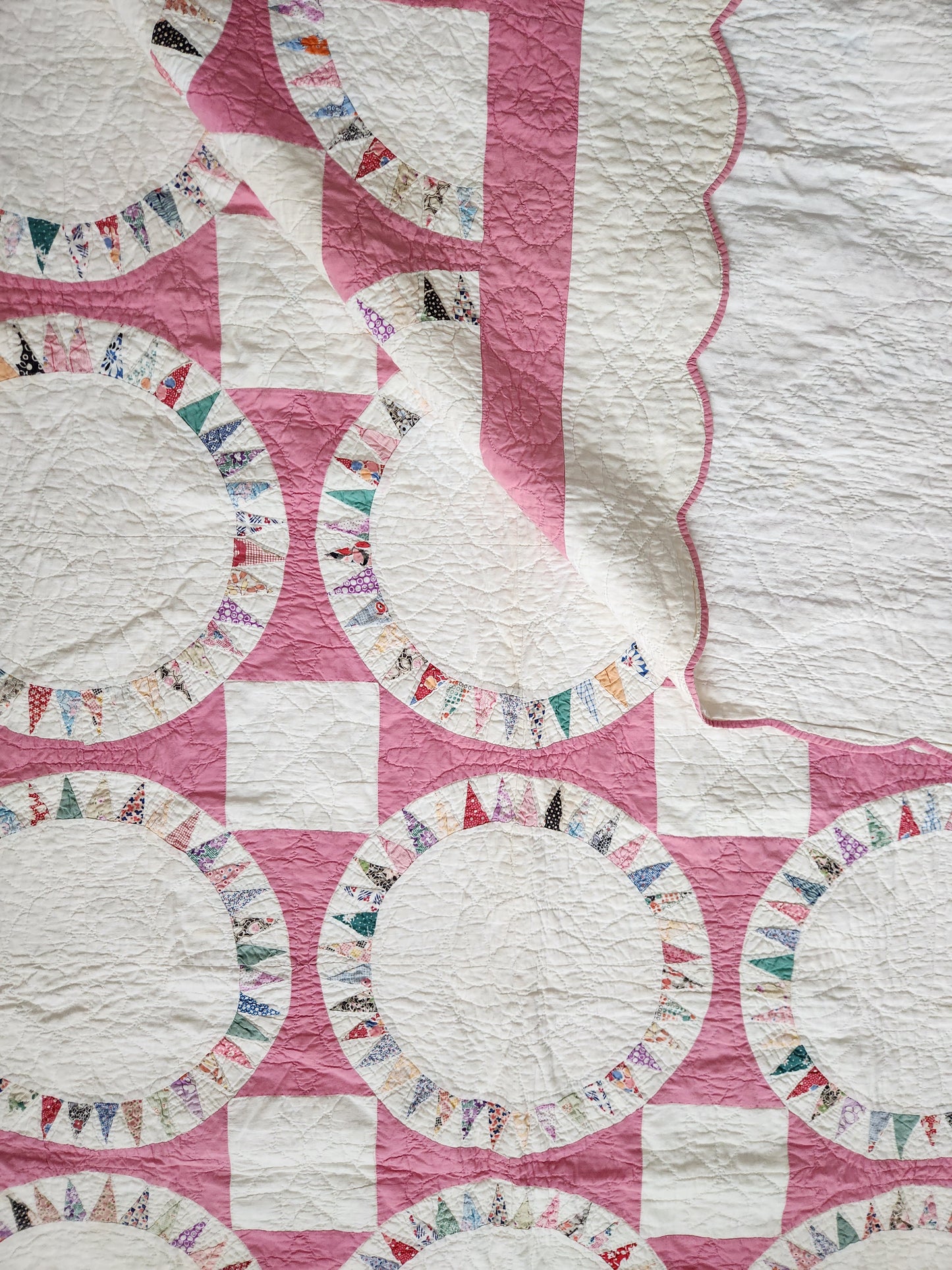 Vintage Pink & White Sunflower Quilt c1930