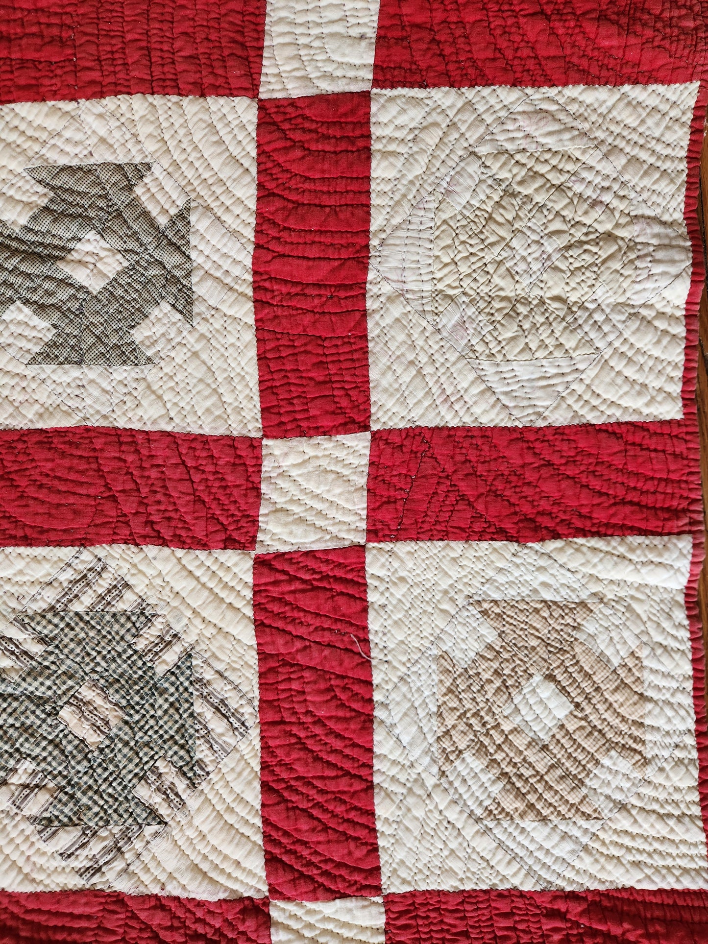 Antique Hole in the Barn Door Patchwork Quilt c1900