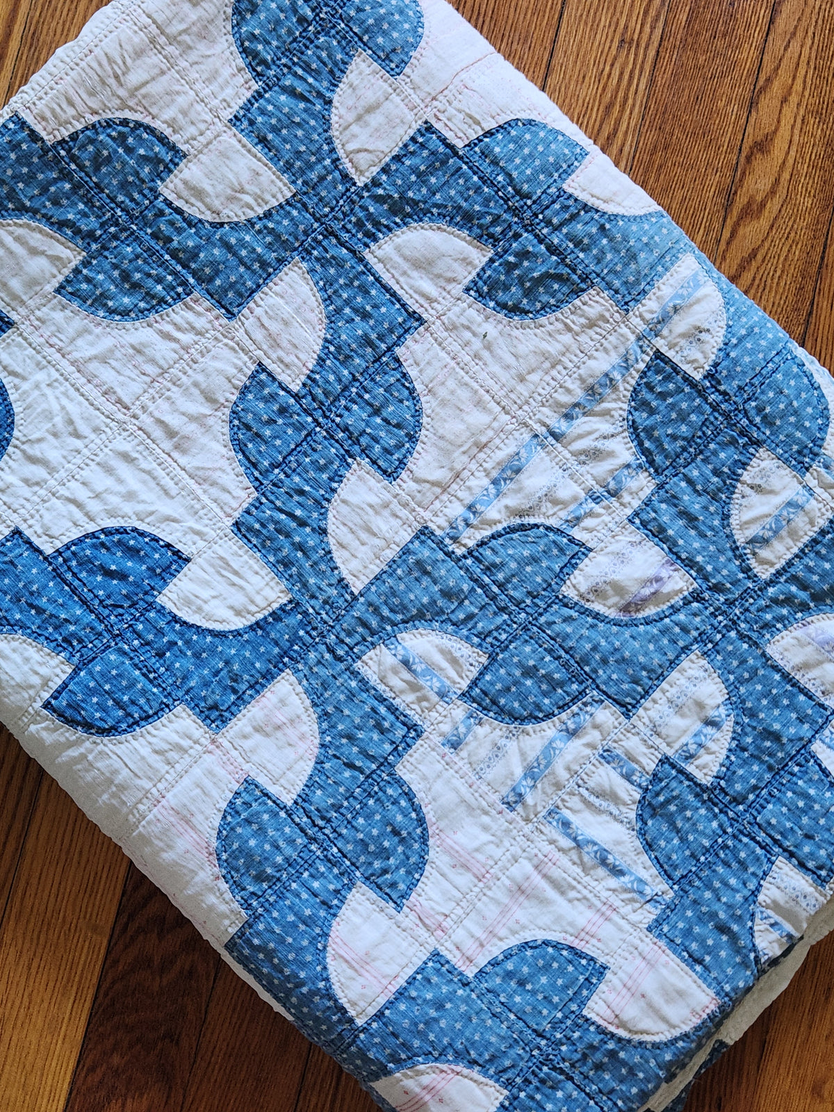 Antique Blue & White Drunkard's Path Quilt c1920
