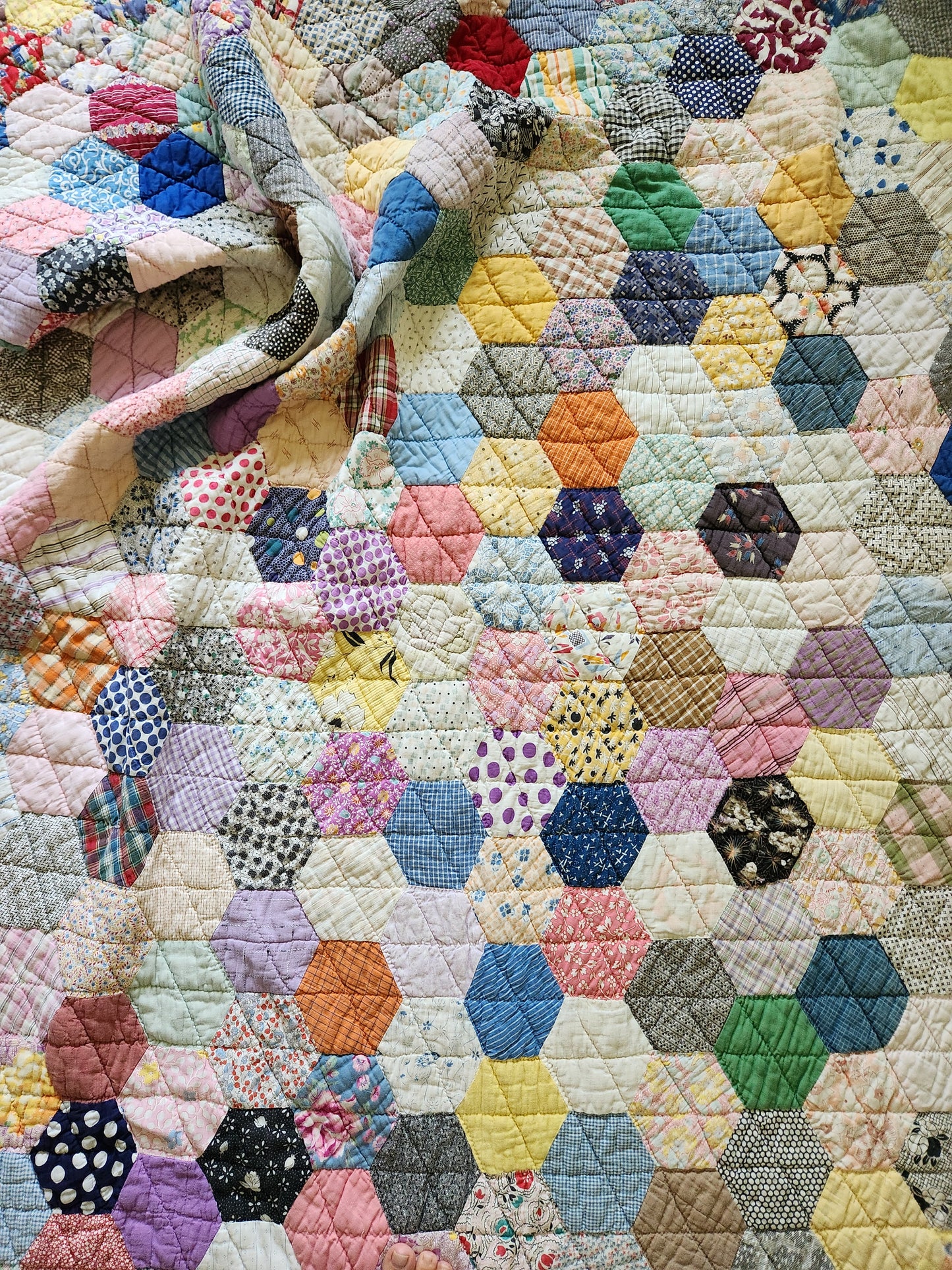 Hexagon Quilt c1940