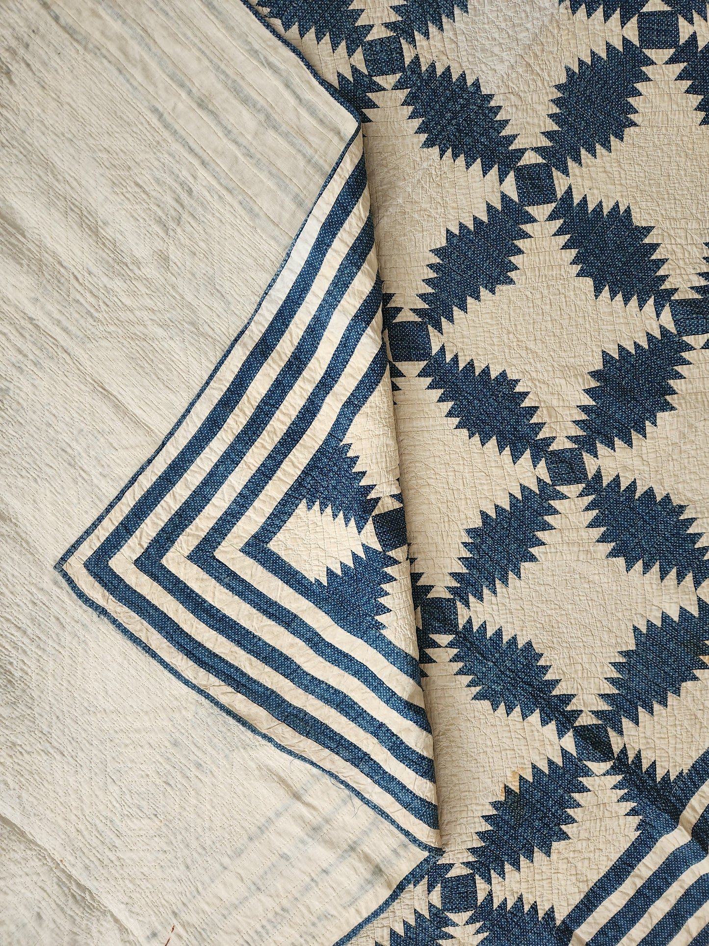 Antique Indigo & White Pineapple Quilt
