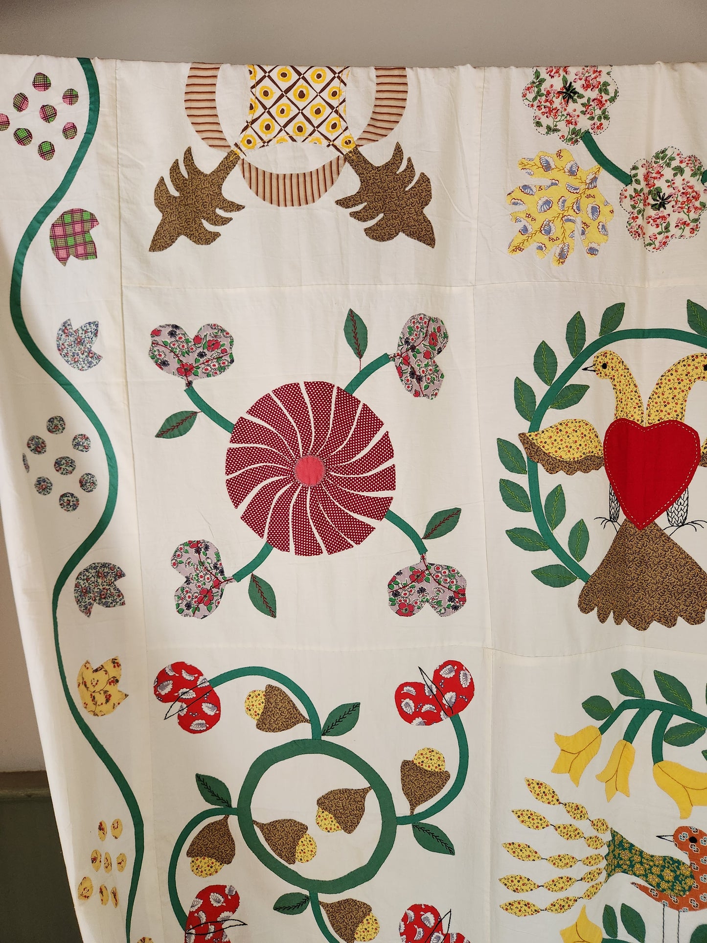 Vintage Hand Stitched Album Coverlet c1950 (B)