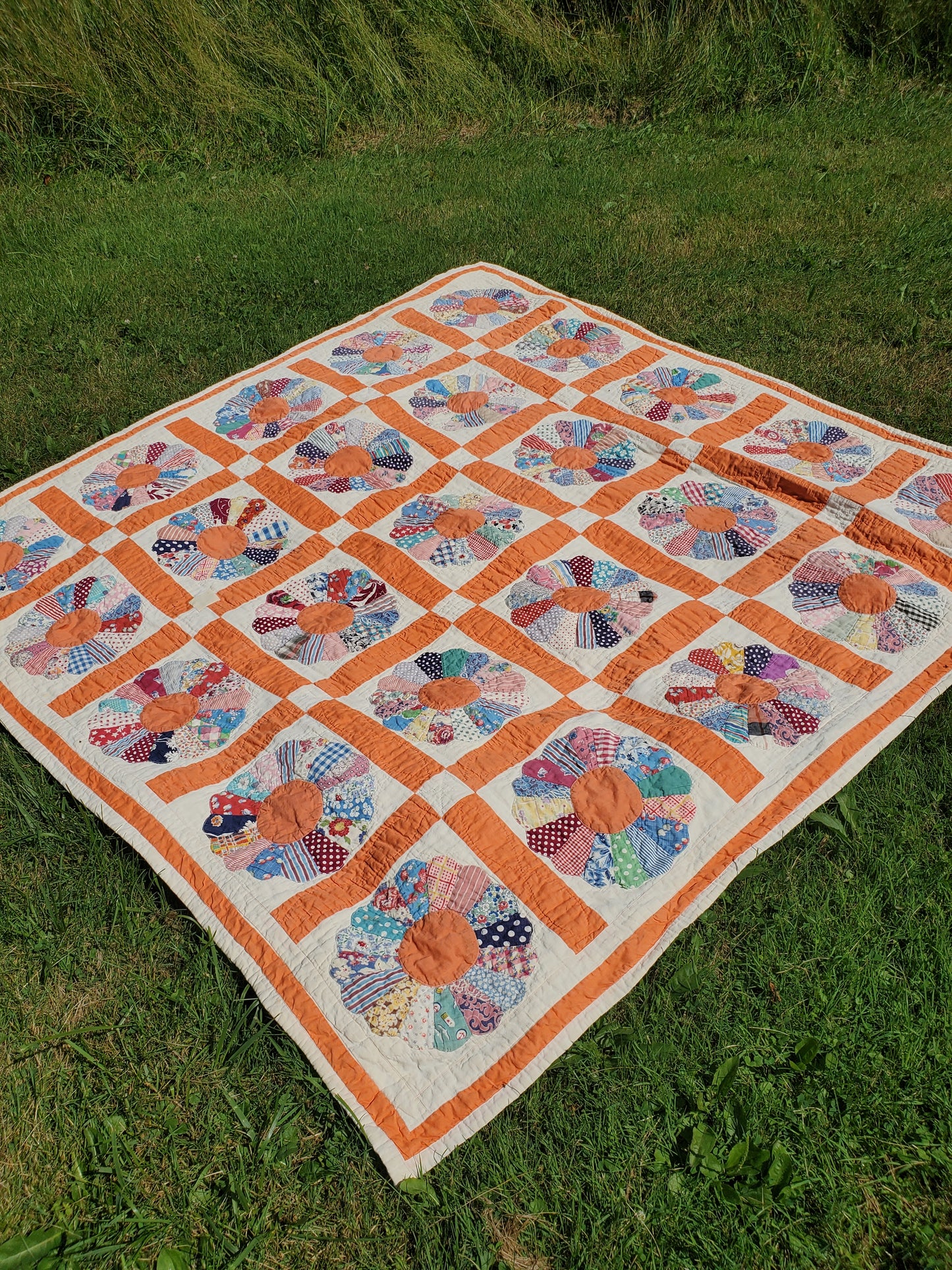 Vintage Dresden Plate Quilt c1940
