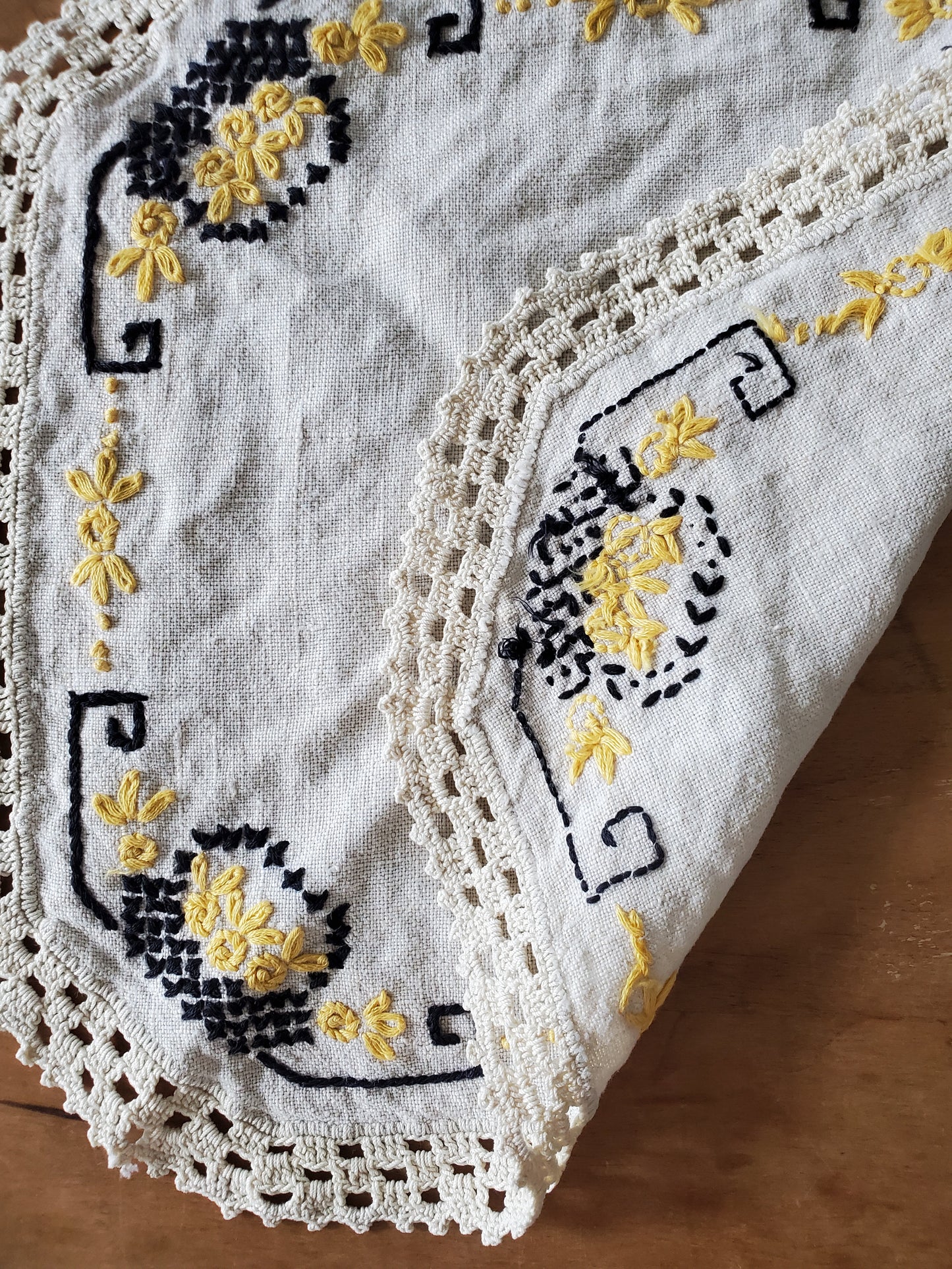 Vintage Hand Embroidered Linen Cloth