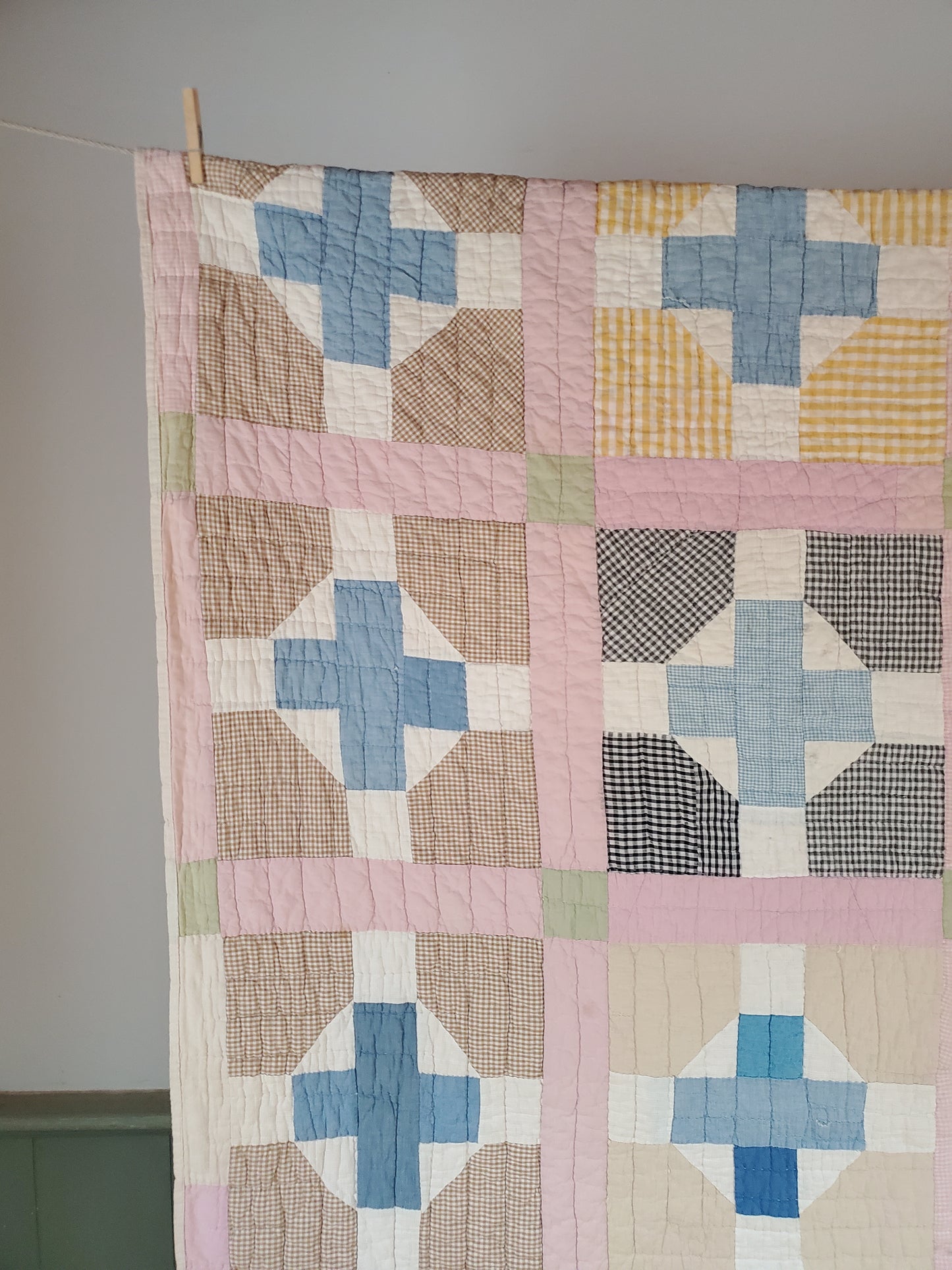 Vintage Crosses Quilt, ca 1920