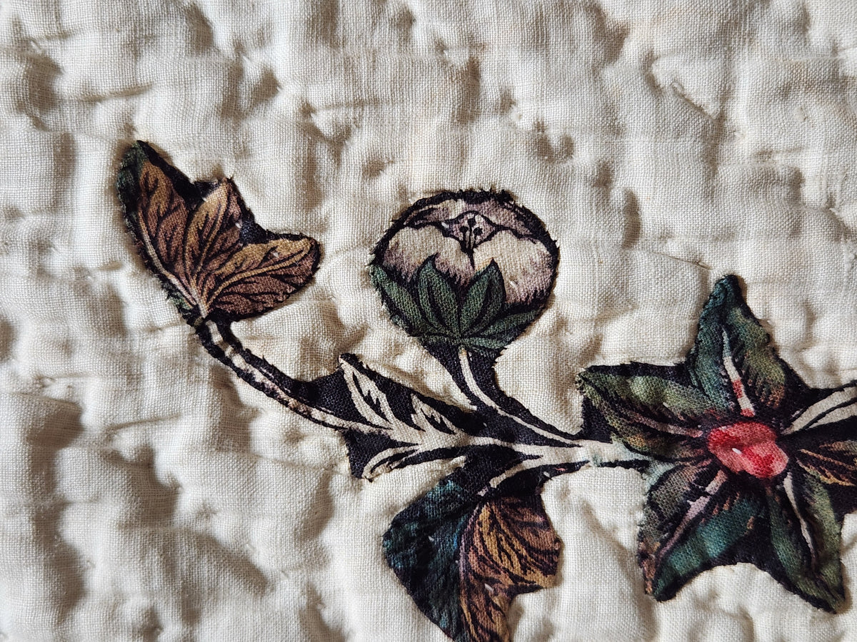 Antique Chintz Center Medallion Quilt c1830