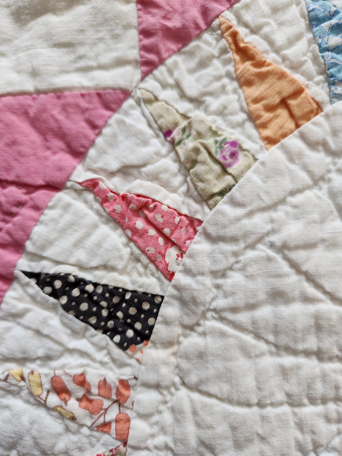 Vintage Pink & White Sunflower Quilt c1930