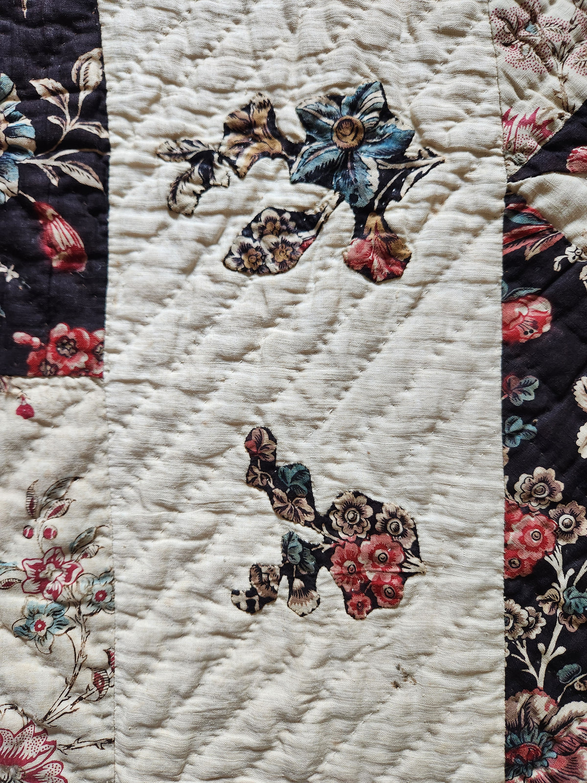 Antique Chintz Center Medallion Quilt c1830