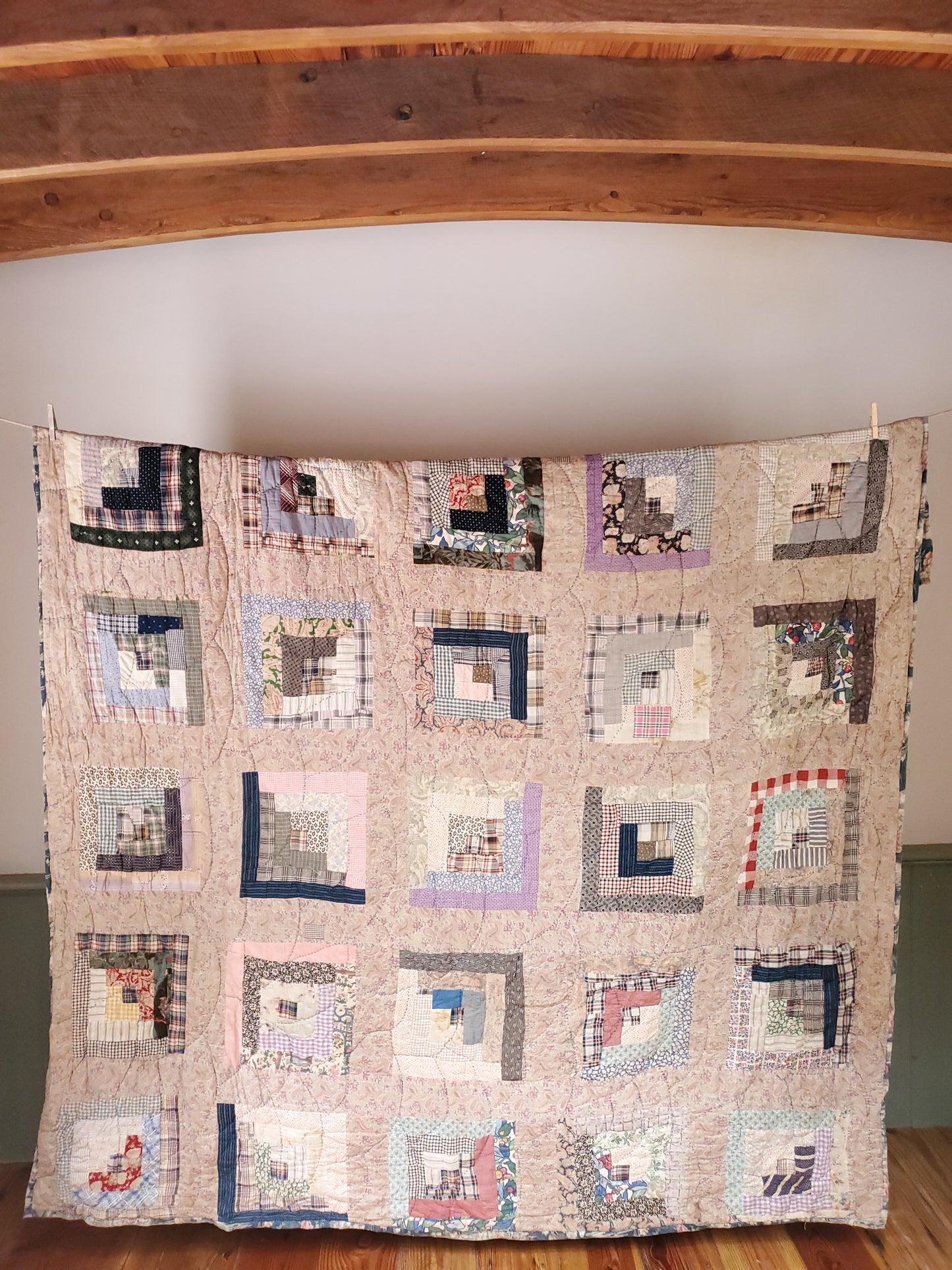 Vintage Log Cabin Quilt, ca 1930