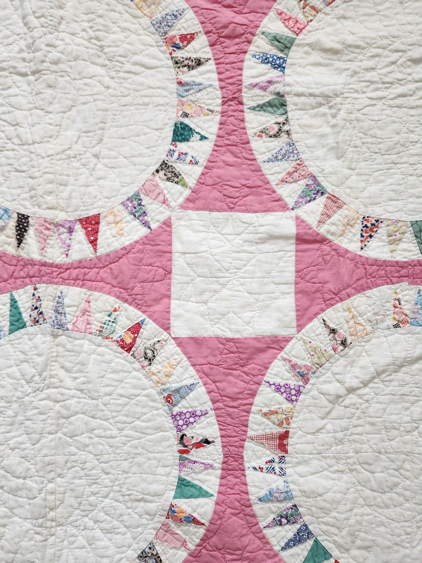 Vintage Pink & White Sunflower Quilt c1930