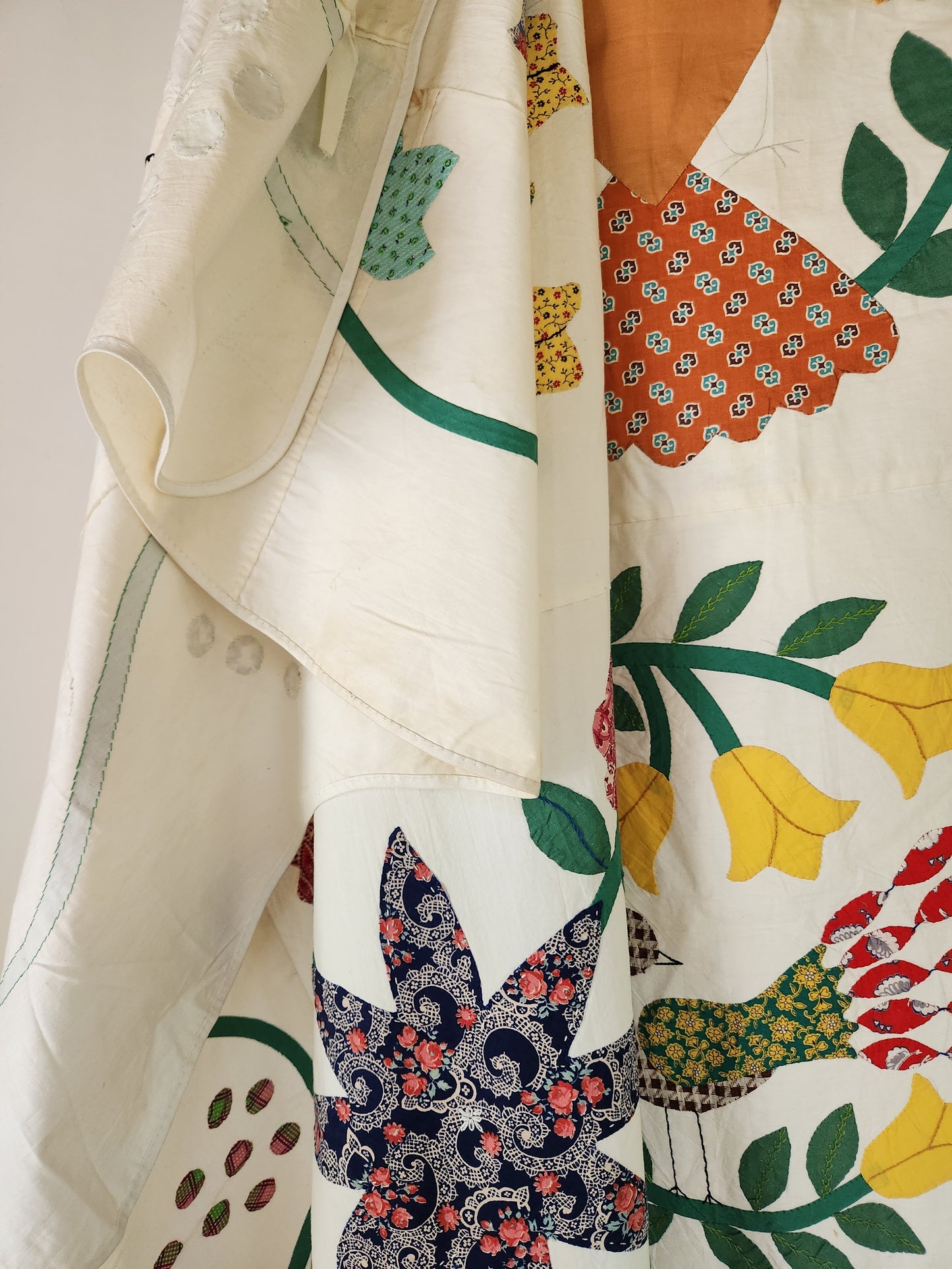 Vintage Hand Stitched Album Coverlet c1950 (A)