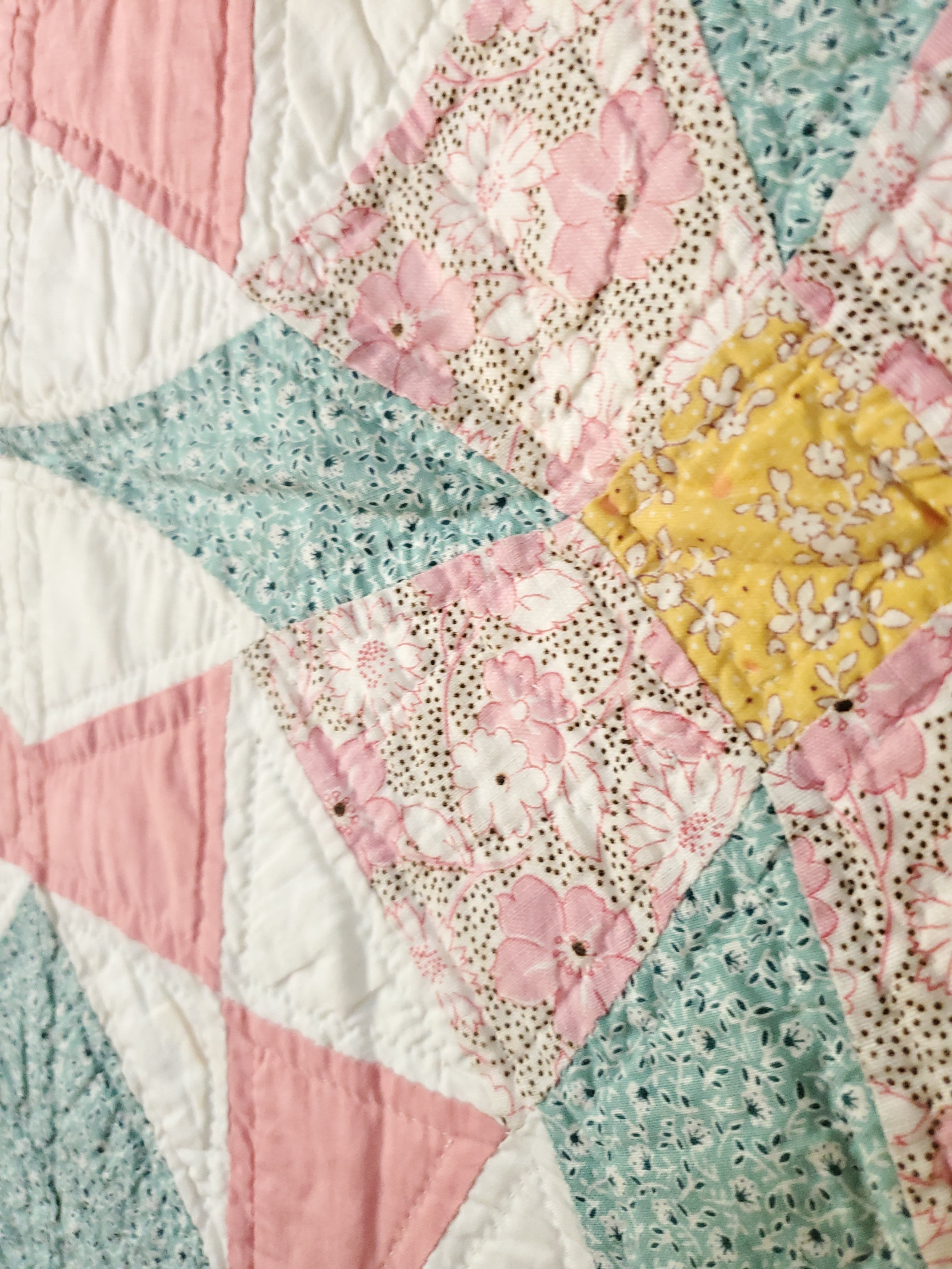 Vintage quilt-Candlewicked Pineapples-Pink & White-Estate on sale Find 72x72” Full Size