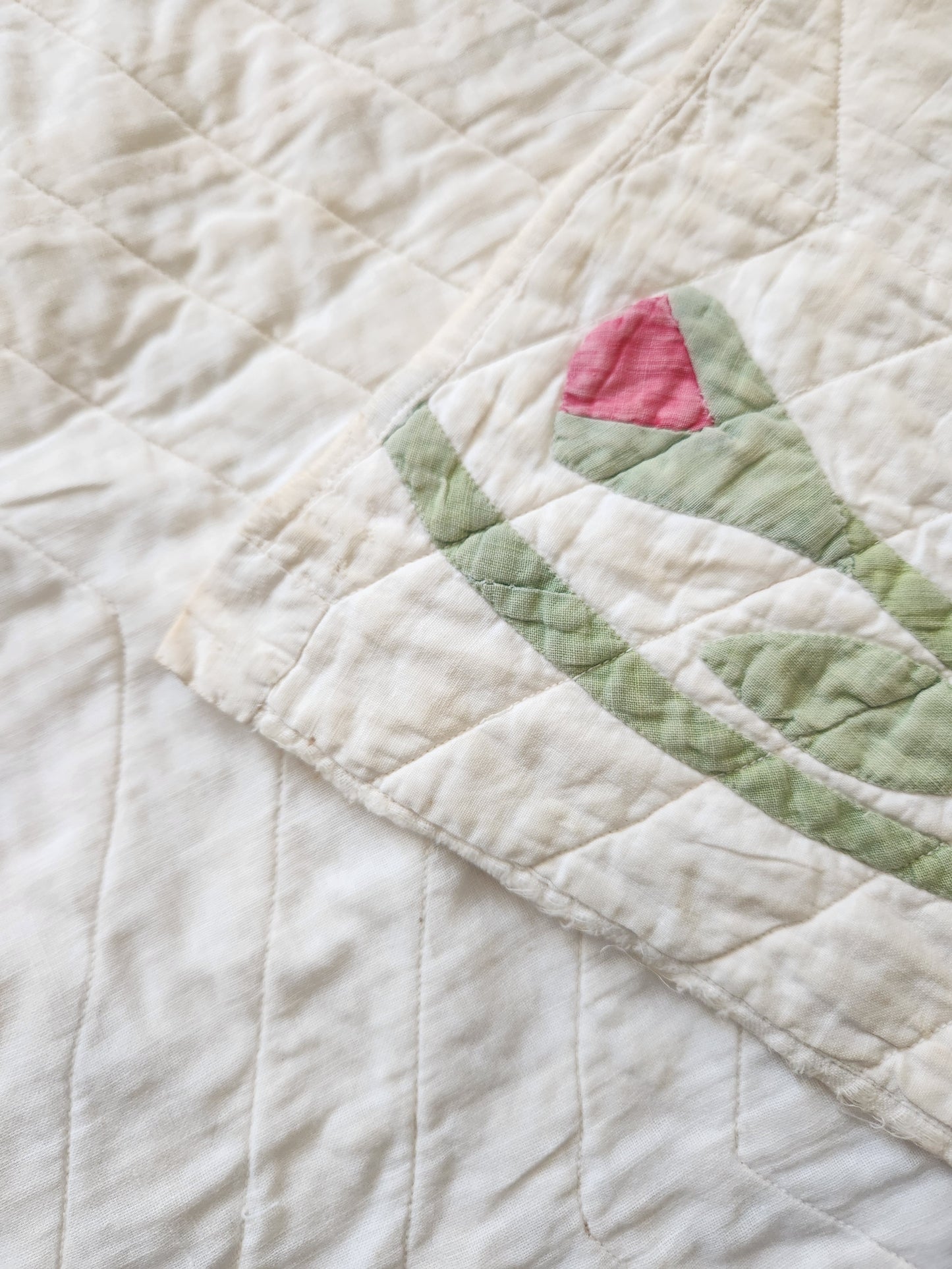 Antique Trailing Rose Crib Quilt