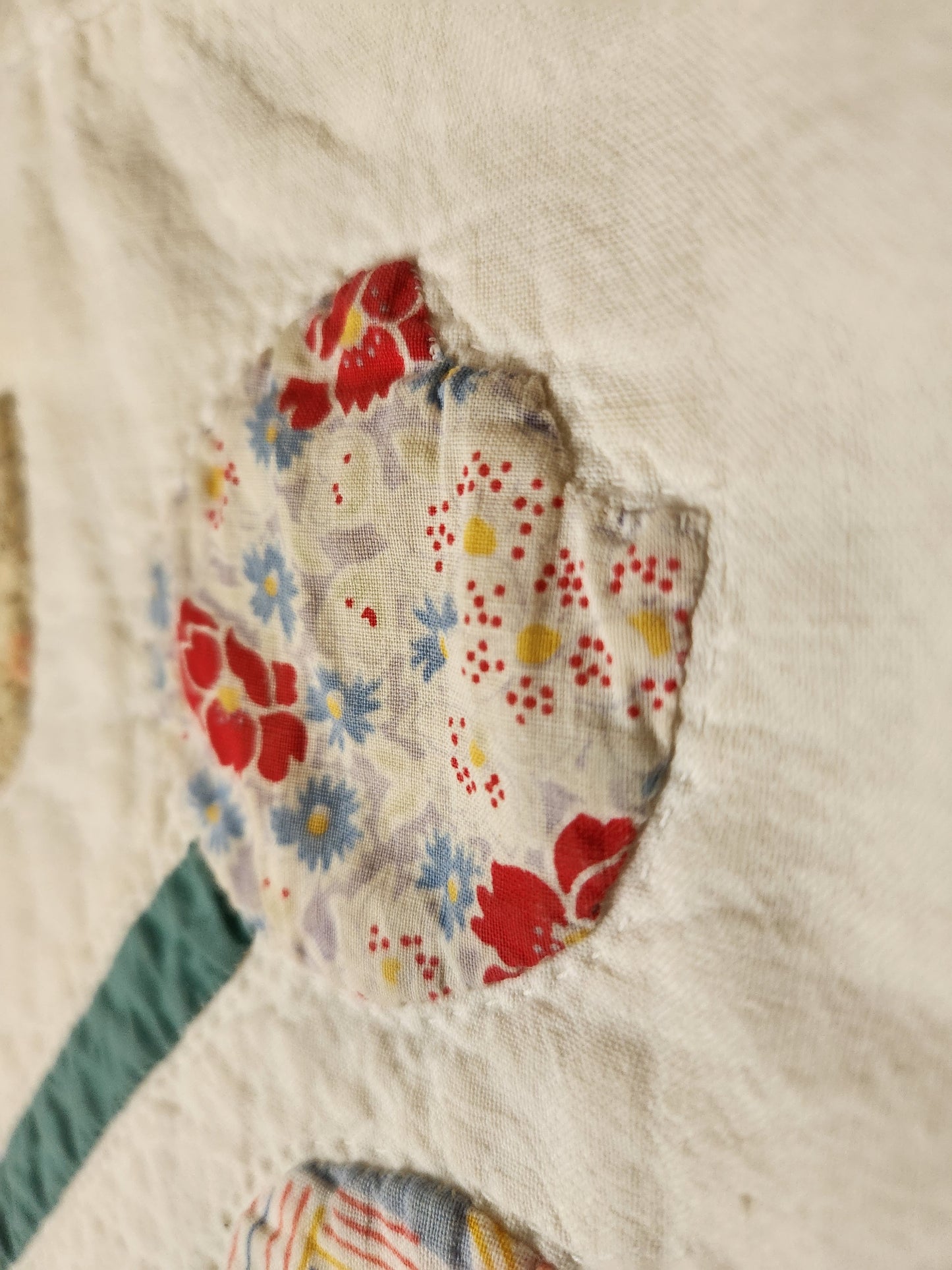 Vintage Flower Pot Applique Quilt