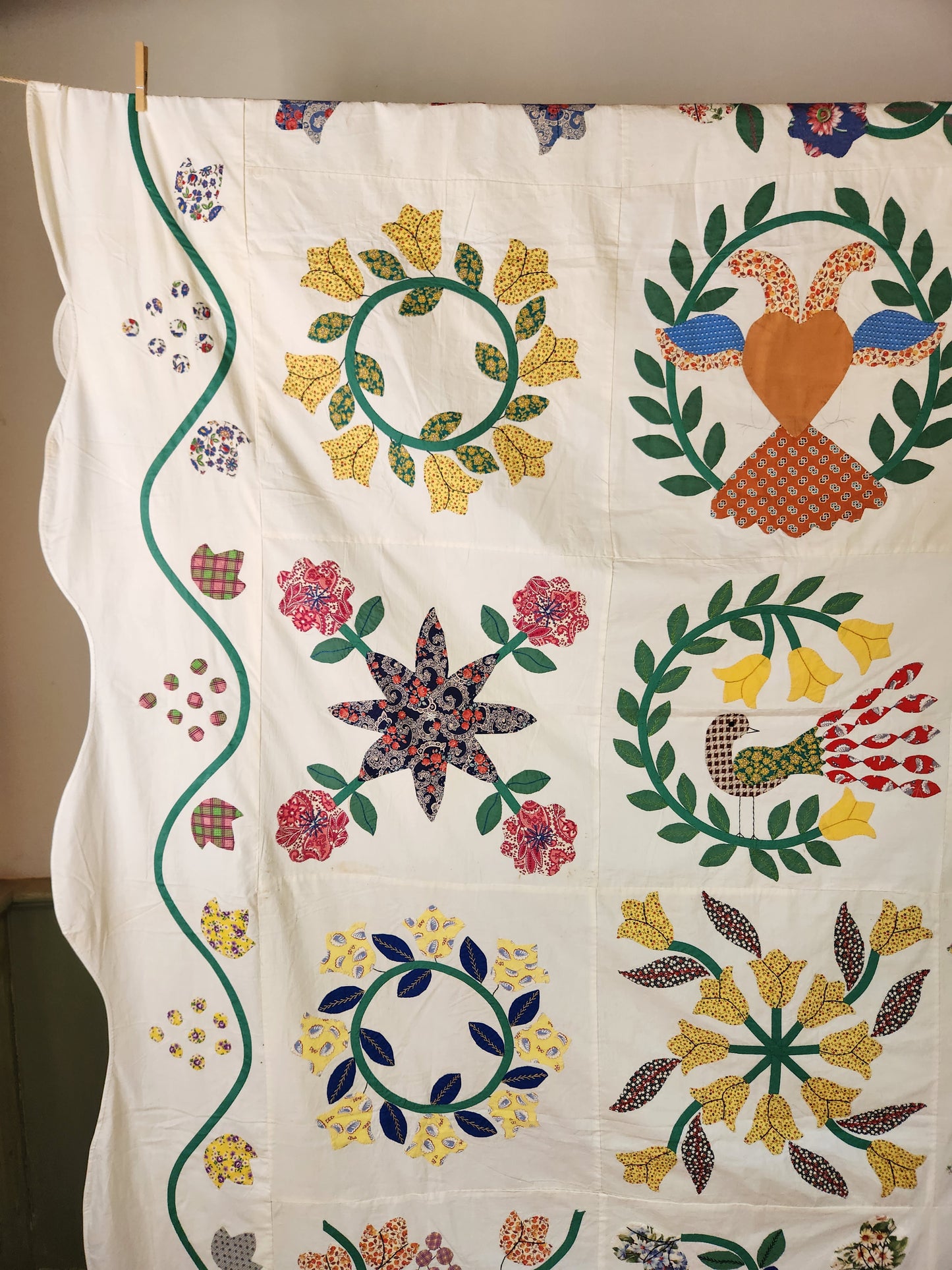 Vintage Hand Stitched Album Coverlet c1950 (A)