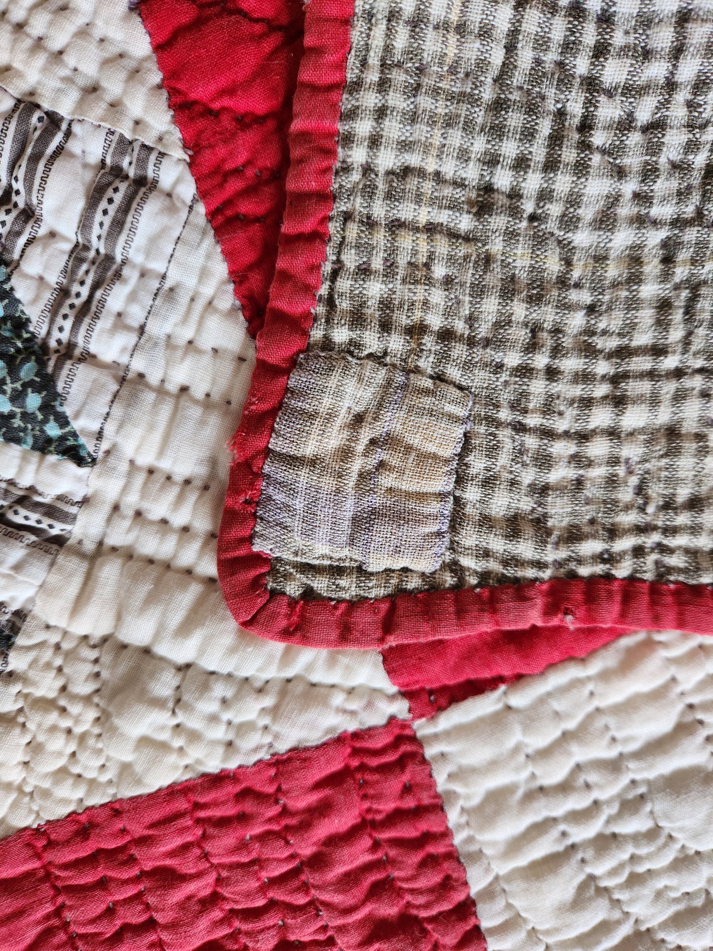 Antique Hole in the Barn Door Patchwork Quilt c1900