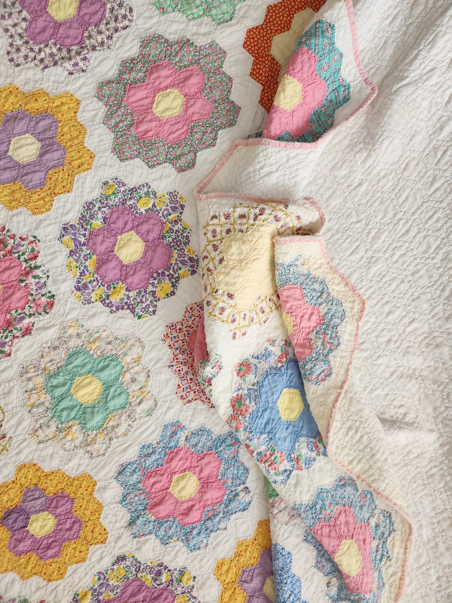 Vintage Grandmother's Garden Quilt