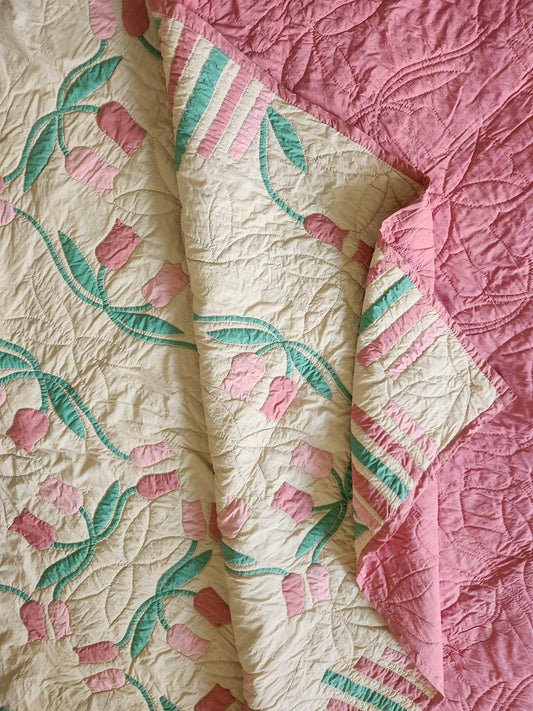 Vintage Tulip Quilt c1950