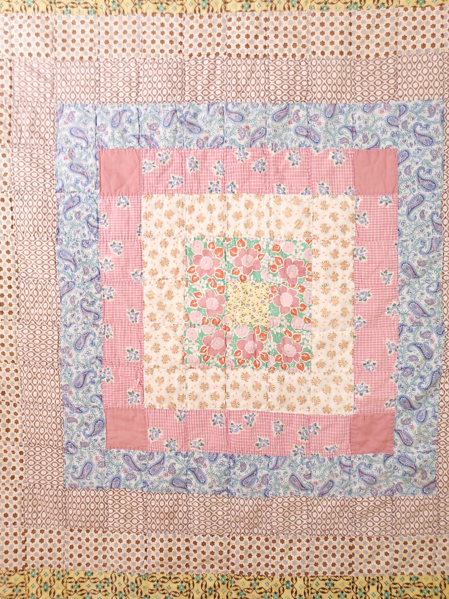 Vintage Patchwork Quilt, ca 1950