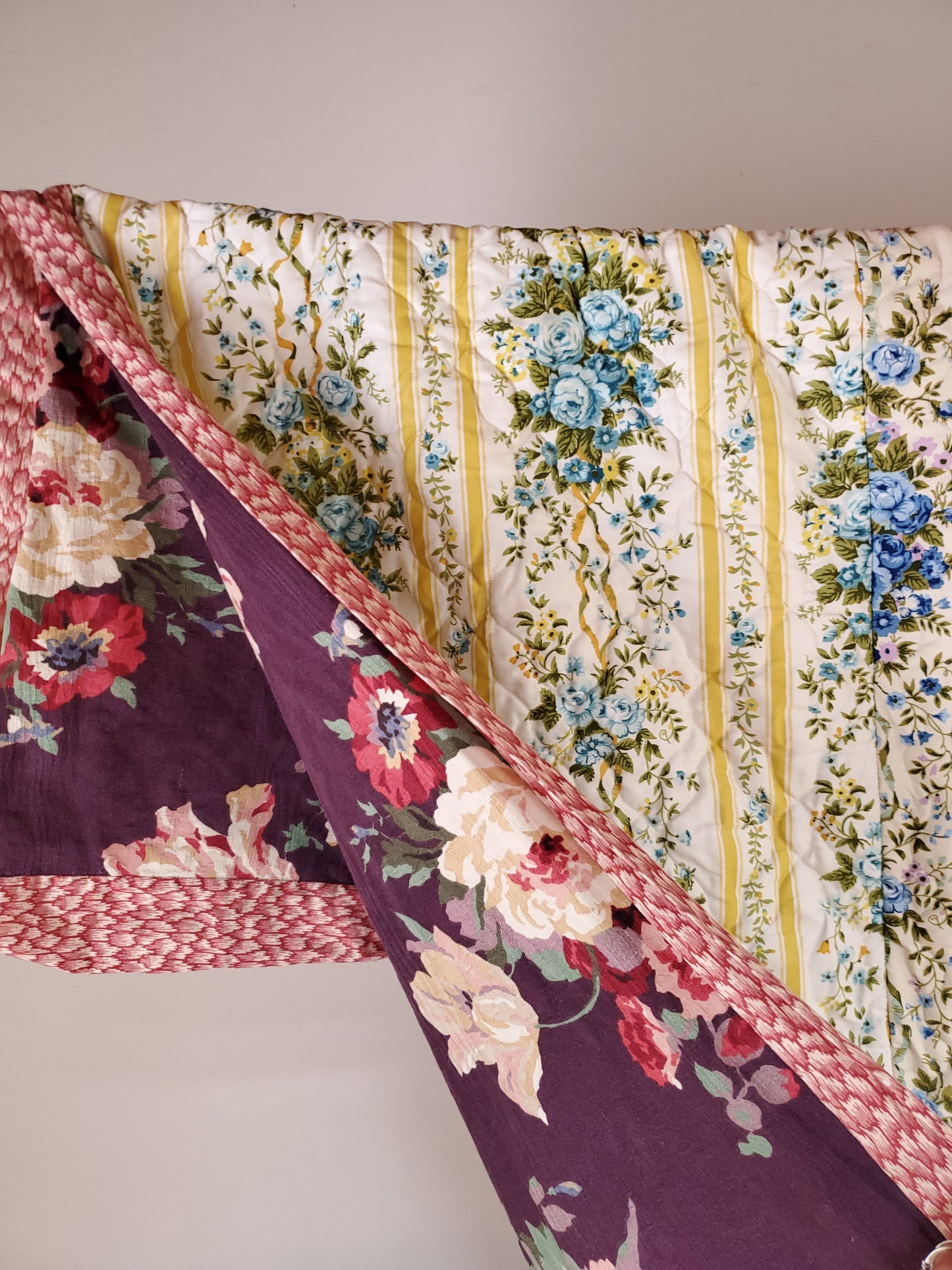 Vintage Whole Cloth Floral Bouquet Comforter Quilt, ca 1950