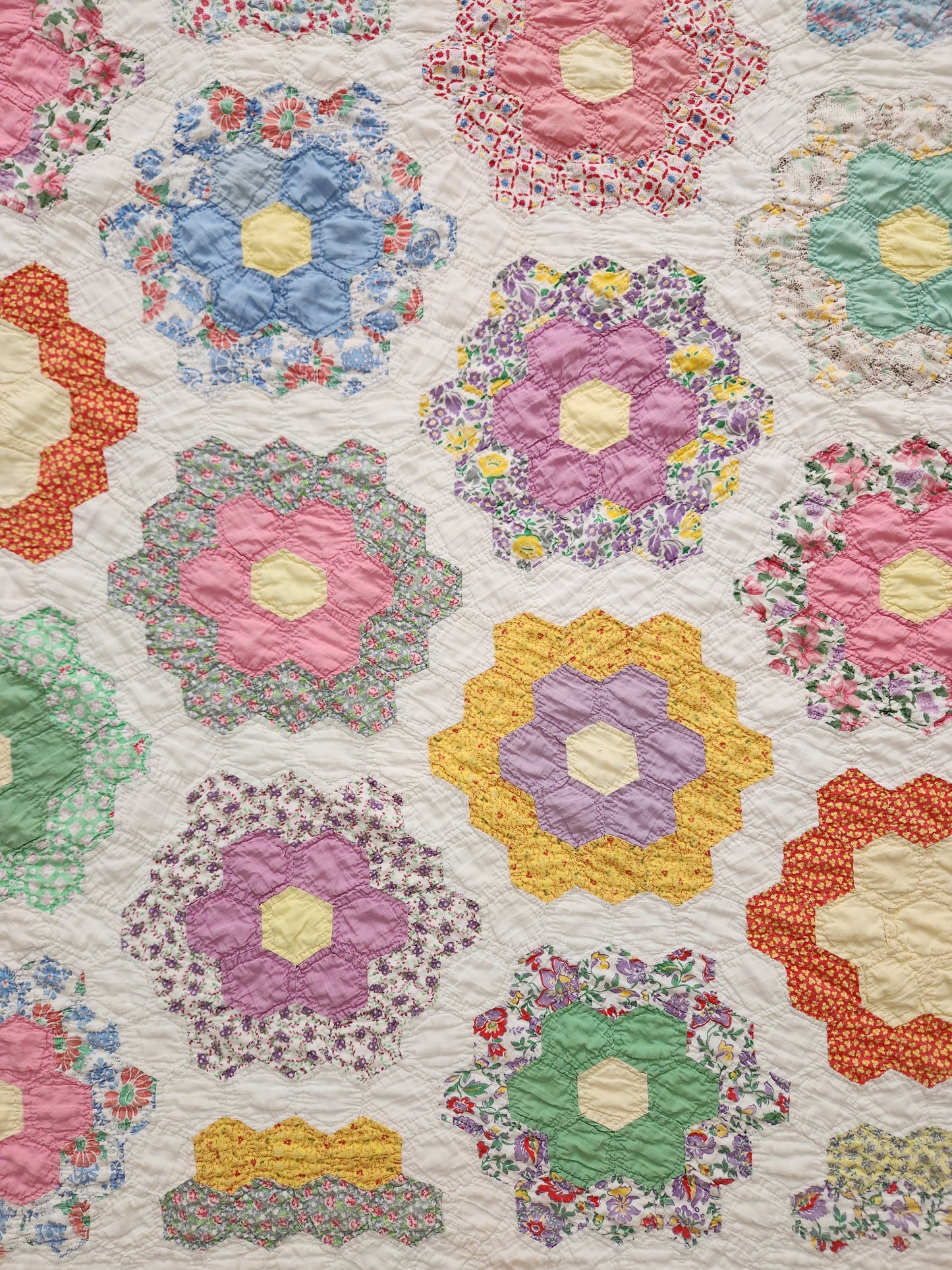 Vintage Grandmother's Garden Quilt