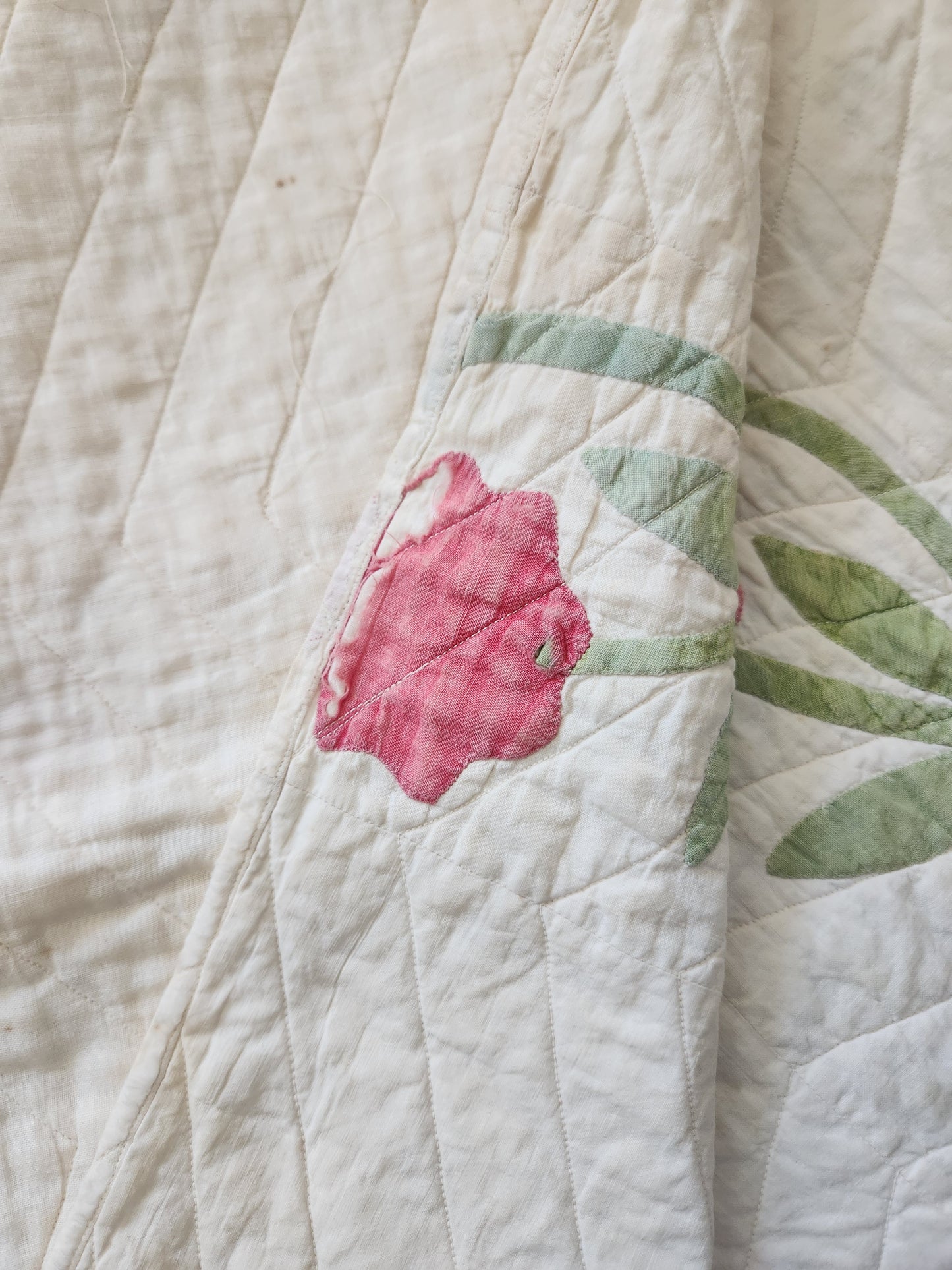 Antique Trailing Rose Crib Quilt
