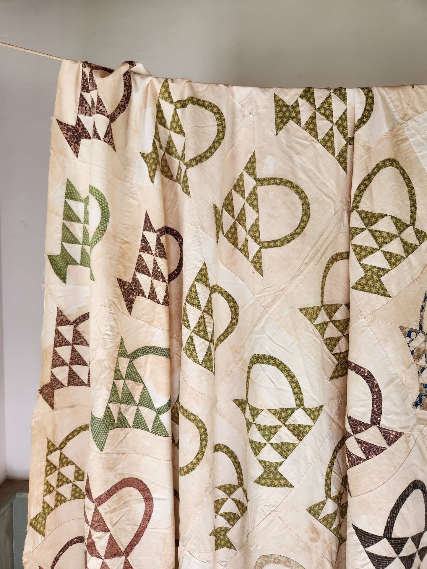 Antique Basket Quilt Top