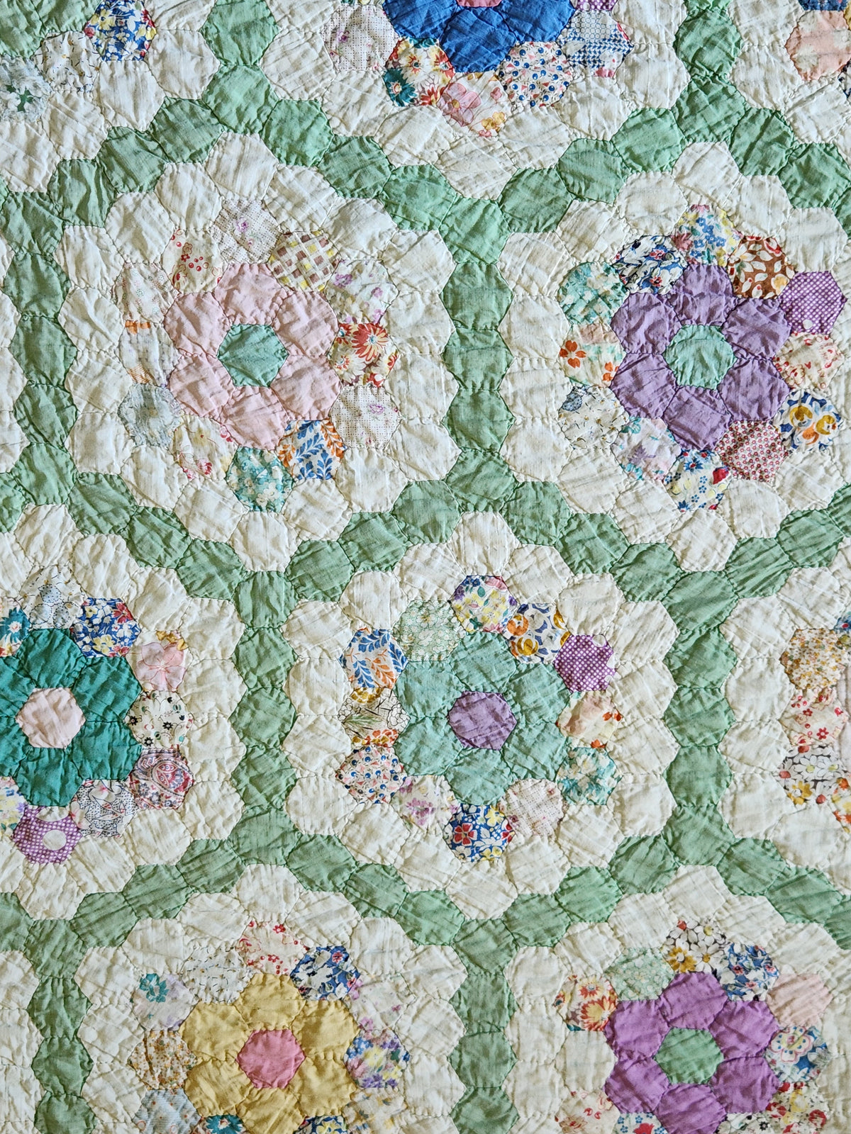 Vintage Grandmother's Flower Garden Quilt c1940