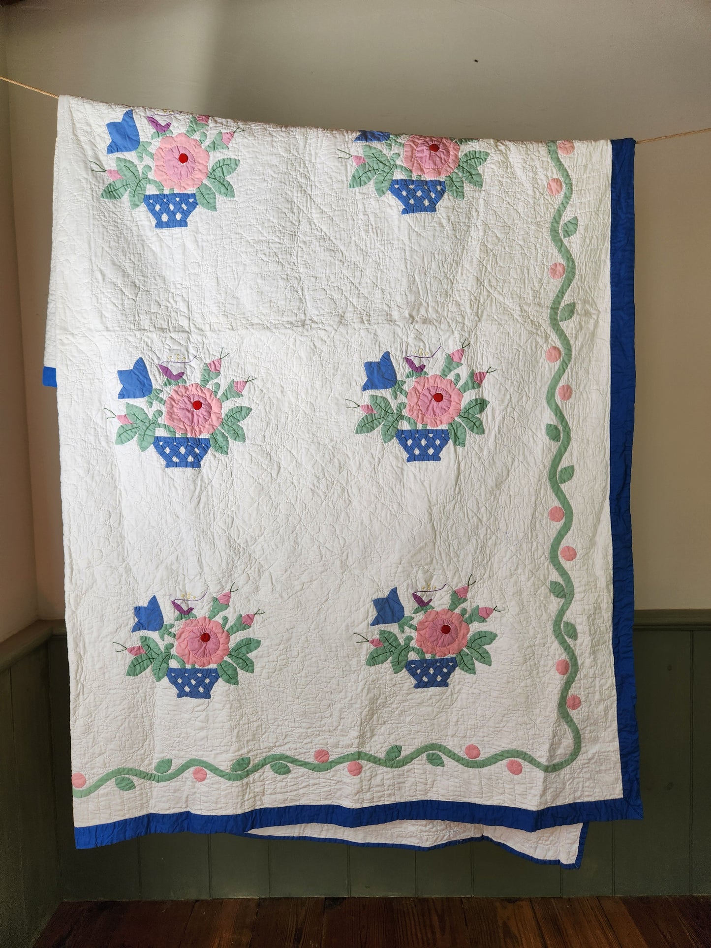 Vintage Flower Basket Quilt c1940