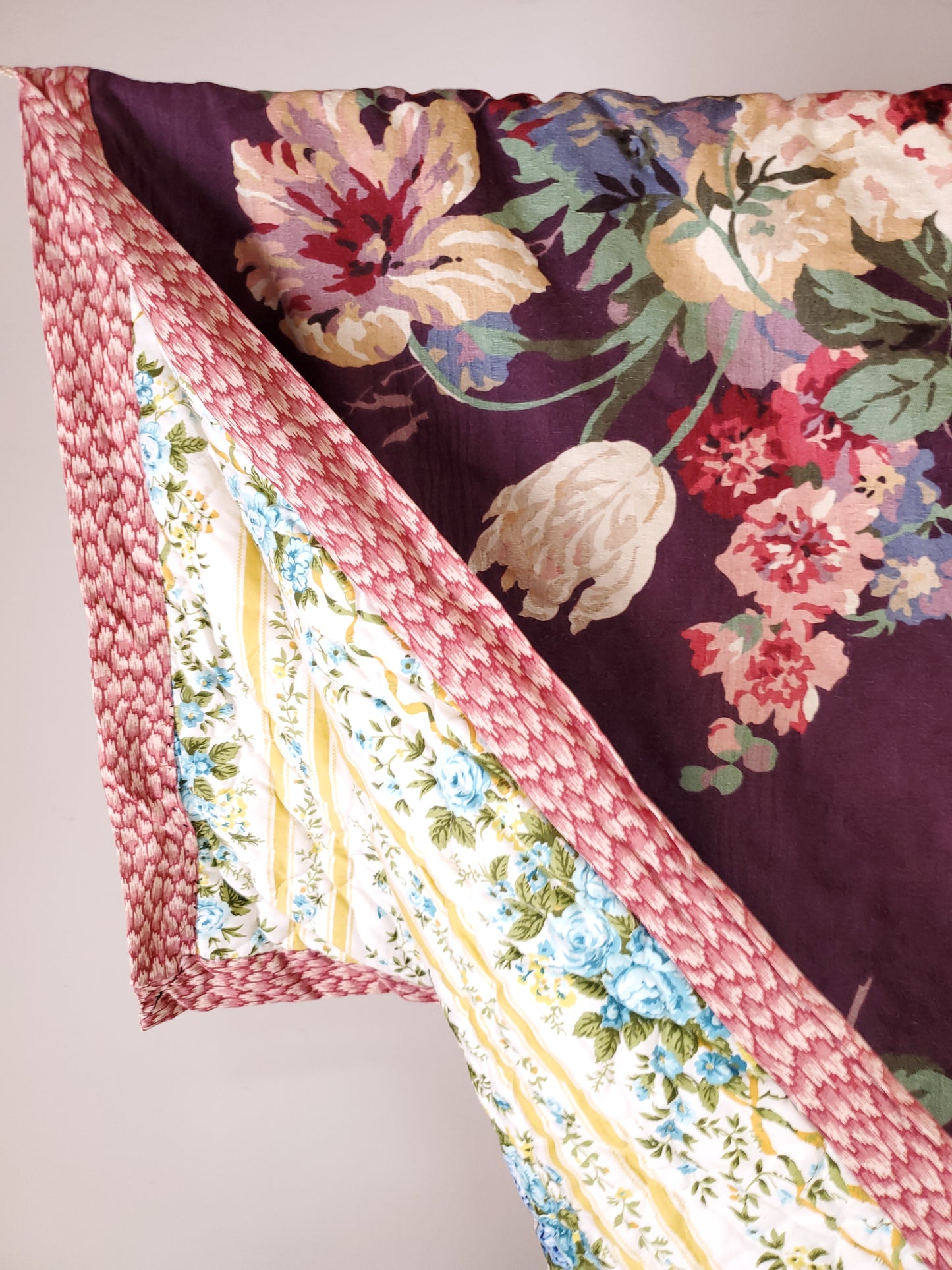 Vintage Whole Cloth Floral Bouquet Comforter Quilt, ca 1950