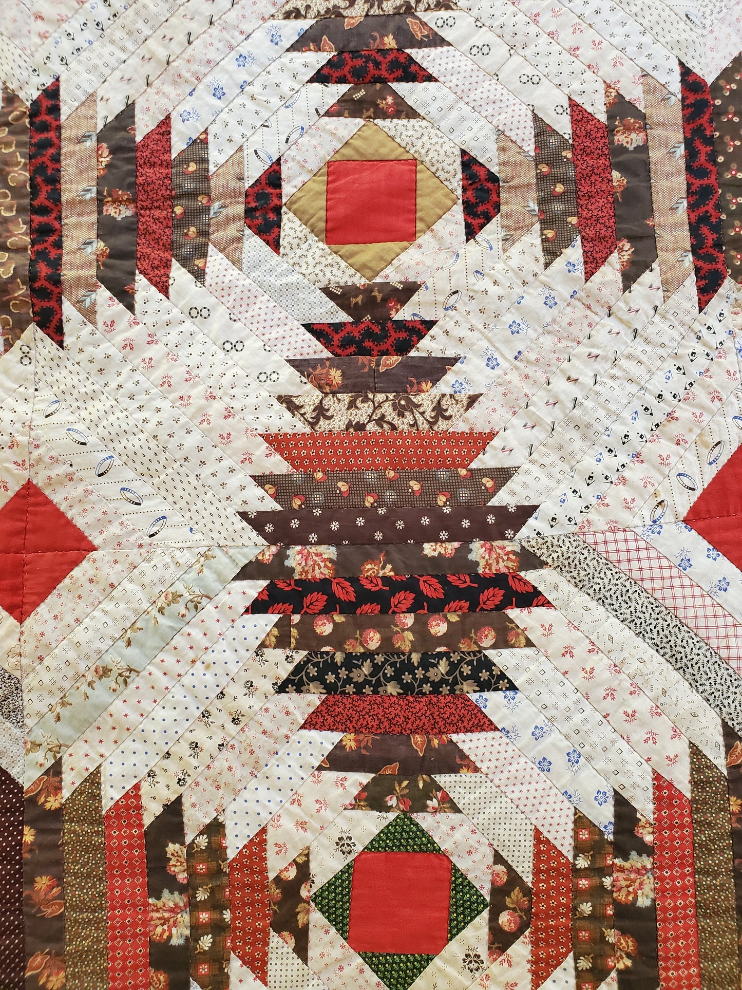 Stunning Antique Pineapple Log Cabin Quilt, ca 1880