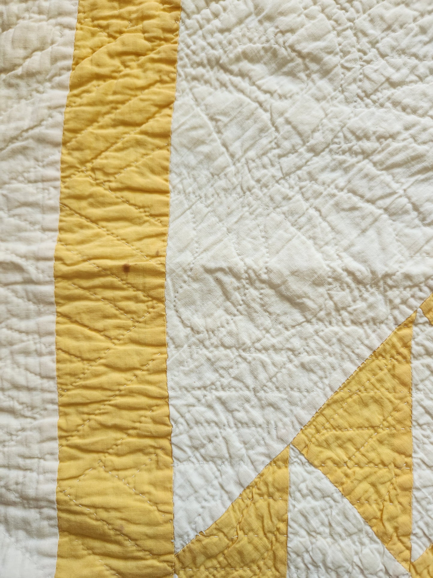 Vintage Yellow Baskets Quilt