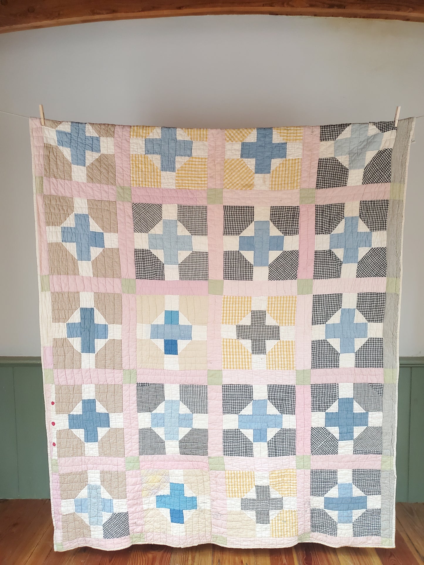 Vintage Crosses Quilt, ca 1920