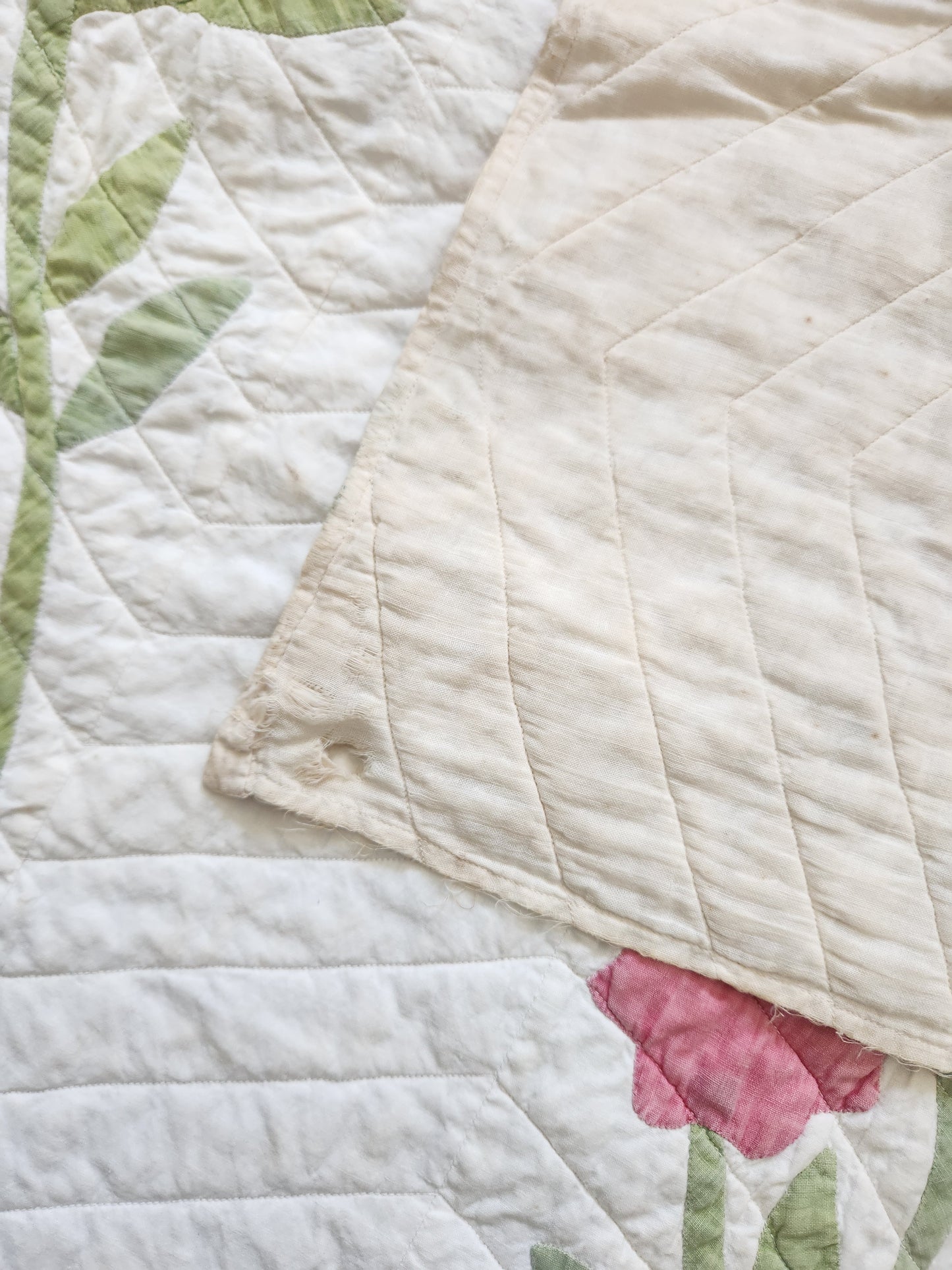 Antique Trailing Rose Crib Quilt