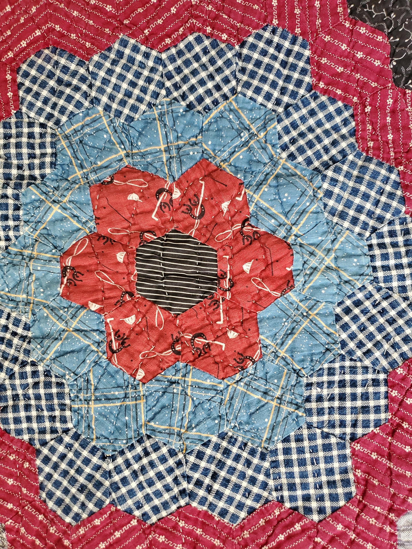 Hexagon Flower Antique Quilt ca 1920