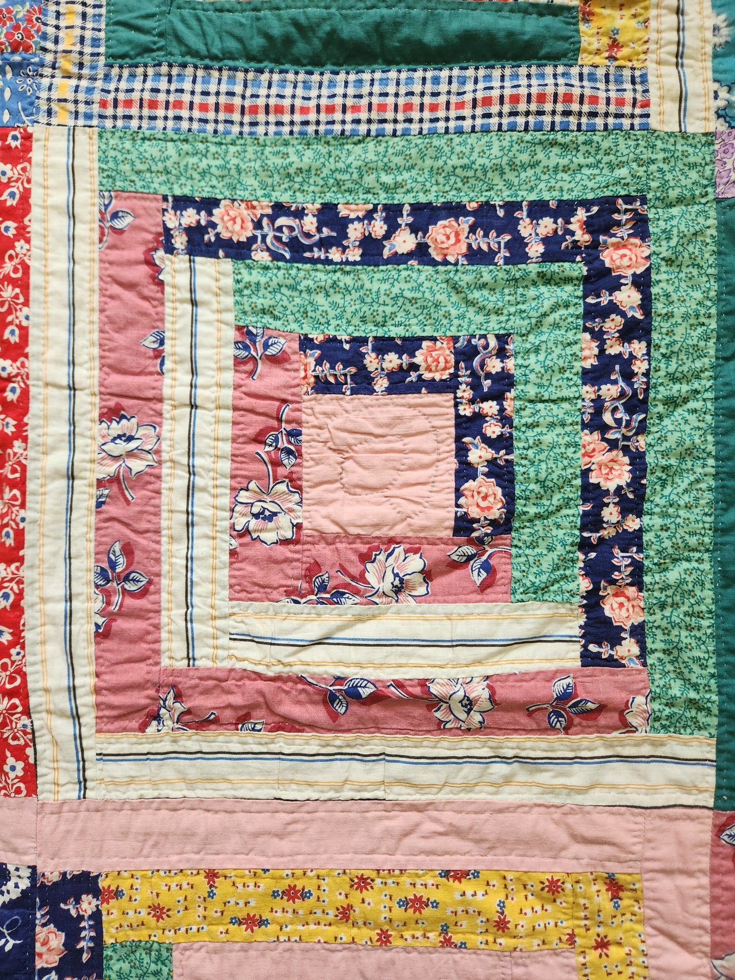 Stunning Vintage 1930’s Log Cabin Quilt