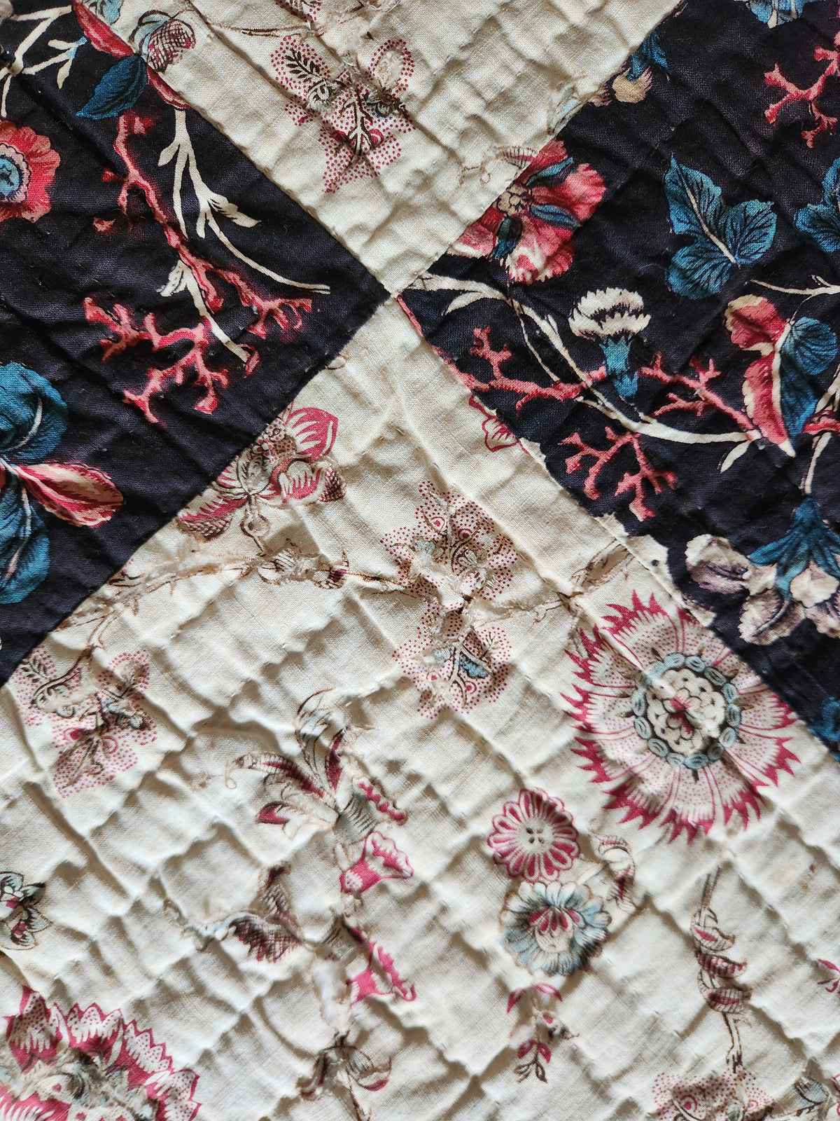 Antique Chintz Center Medallion Quilt c1830